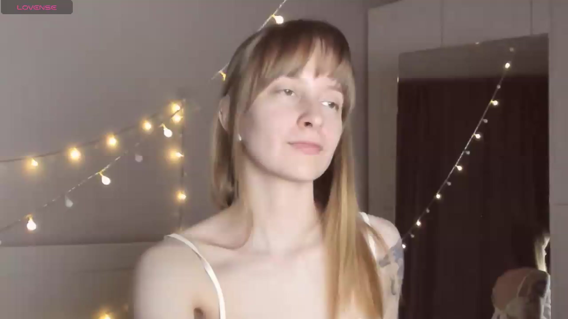 Gallery image thumbnail from AshlyPetite's myfreecams stream on, 05/16/2026, 19:31 image 3 of 20