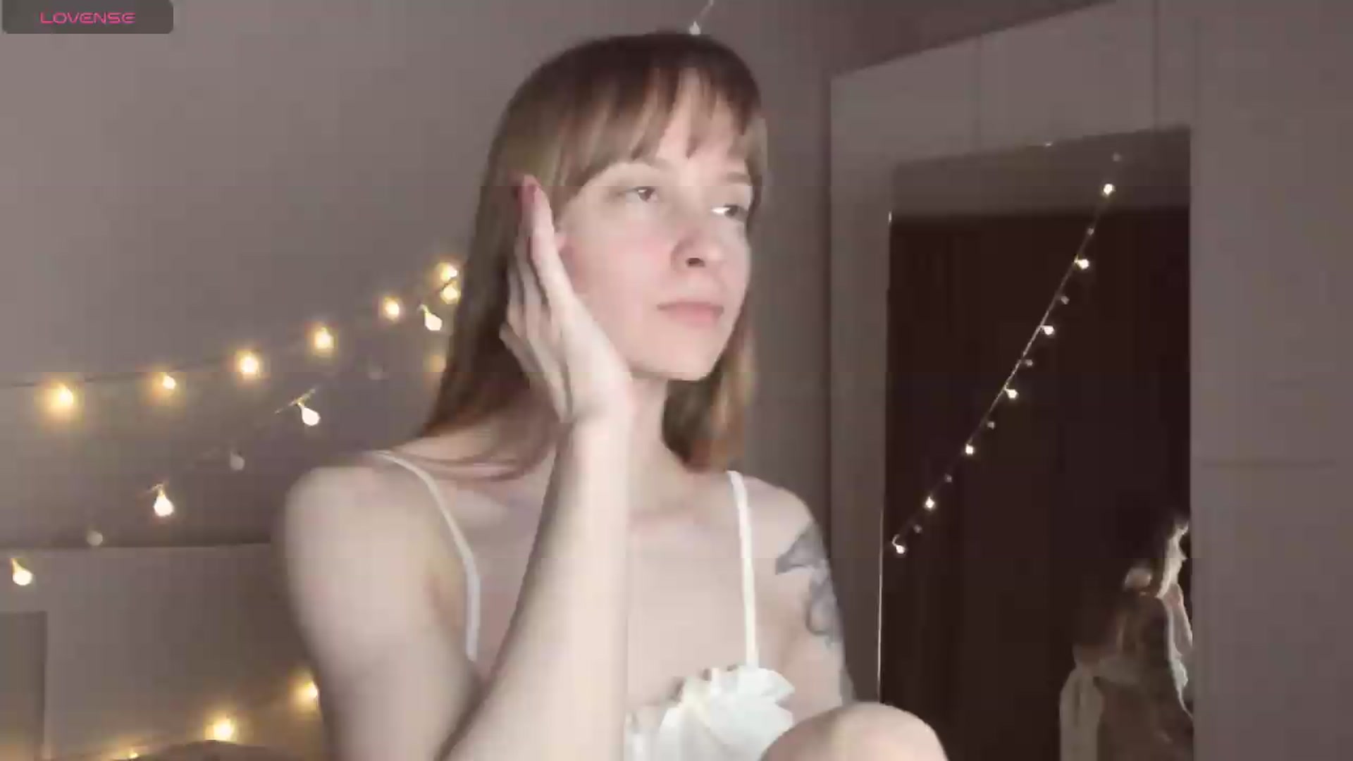 Gallery image thumbnail from AshlyPetite's myfreecams stream on, 05/16/2026, 19:31 image 15 of 20