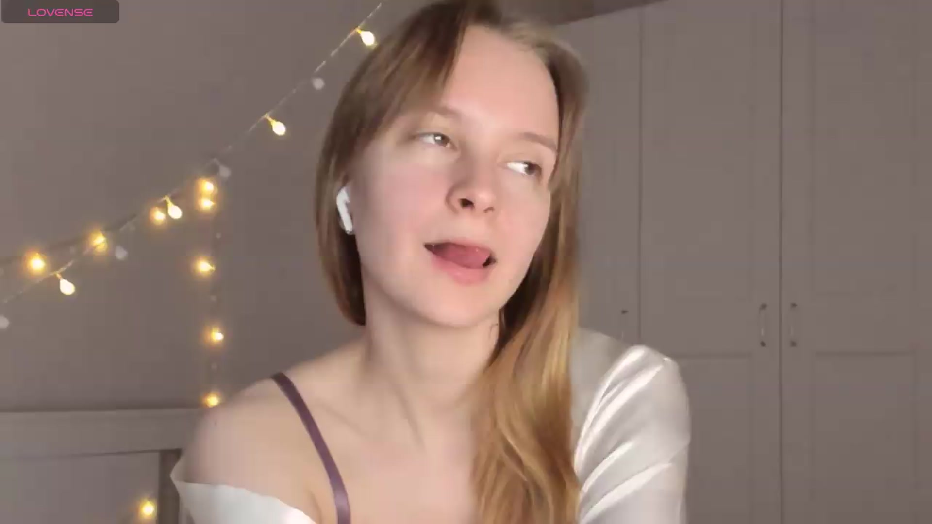 Gallery image thumbnail from AshlyPetite's myfreecams stream on, 05/25/2026, 18:23 image 19 of 20