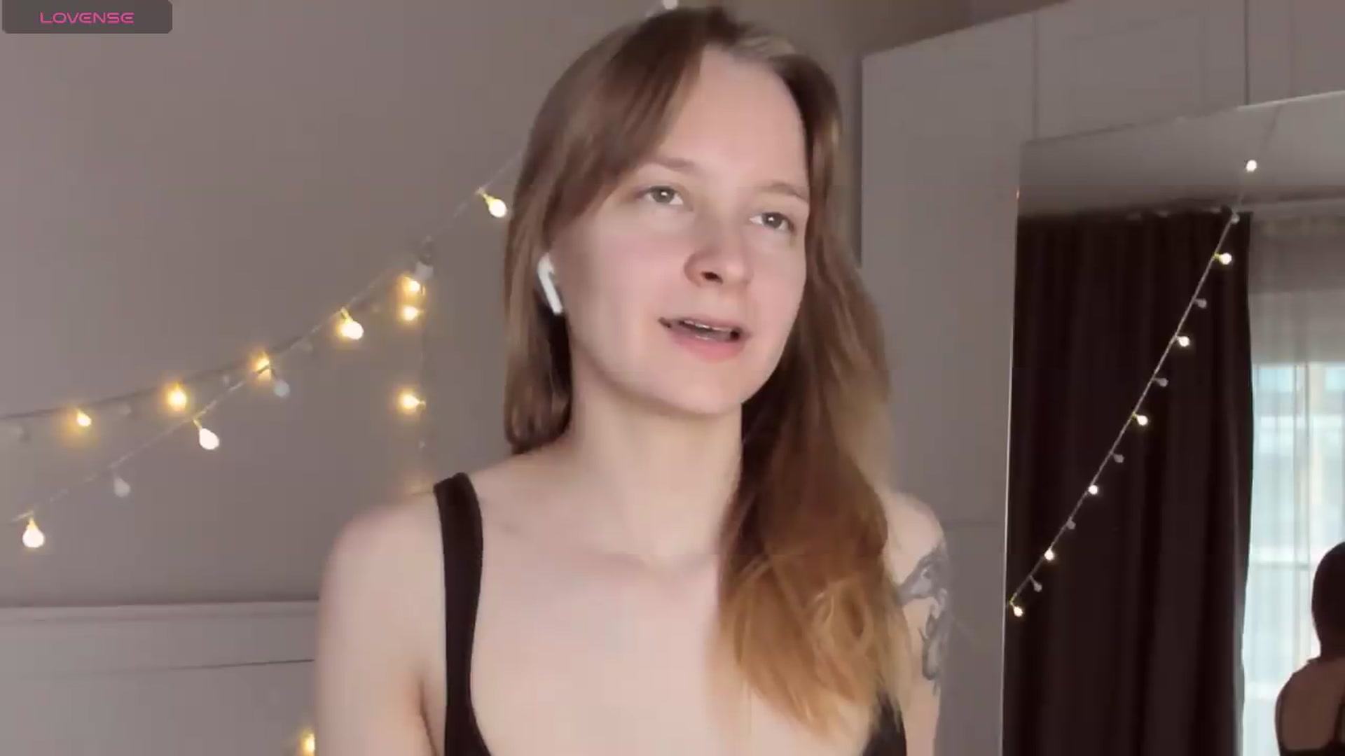 Gallery image thumbnail from AshlyPetite's myfreecams stream on, 06/06/2026, 18:34 image 18 of 20