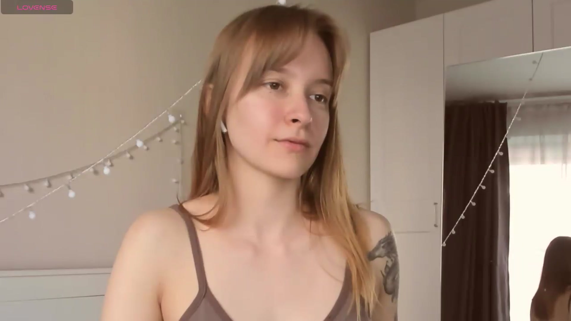 Gallery image thumbnail from AshlyPetite's myfreecams stream on, 06/19/2026, 16:44 image 9 of 20