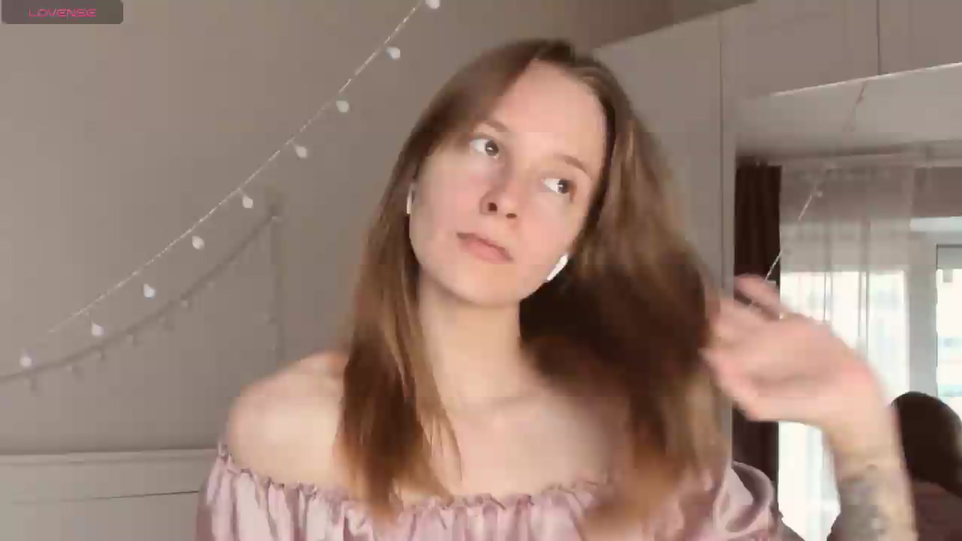 Gallery image thumbnail from AshlyPetite's myfreecams stream on, 07/26/2026, 17:56 image 16 of 20