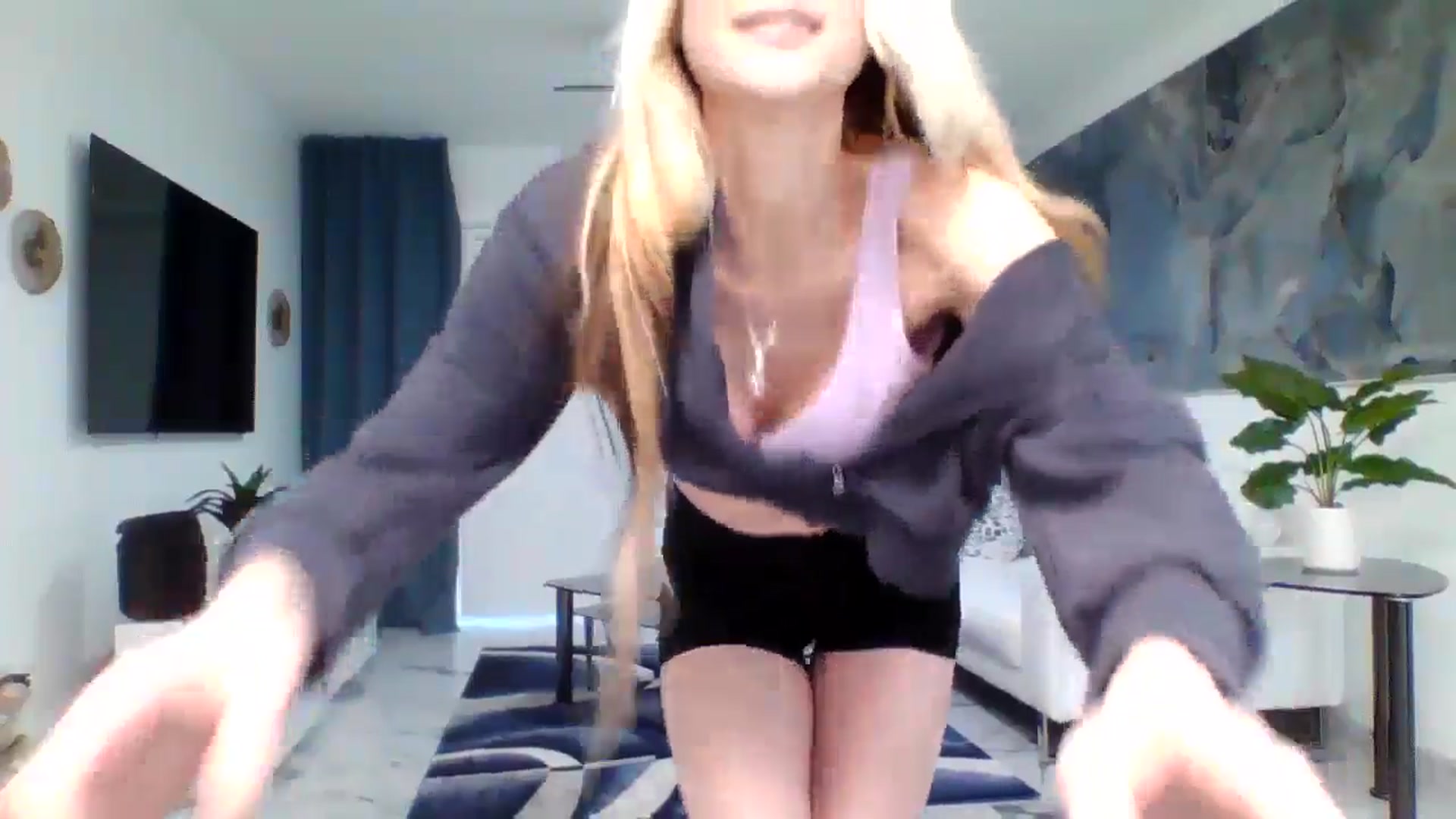 Gallery image thumbnail from AshlynSummers's myfreecams stream on, 08/27/2024, 12:27 image 6 of 20