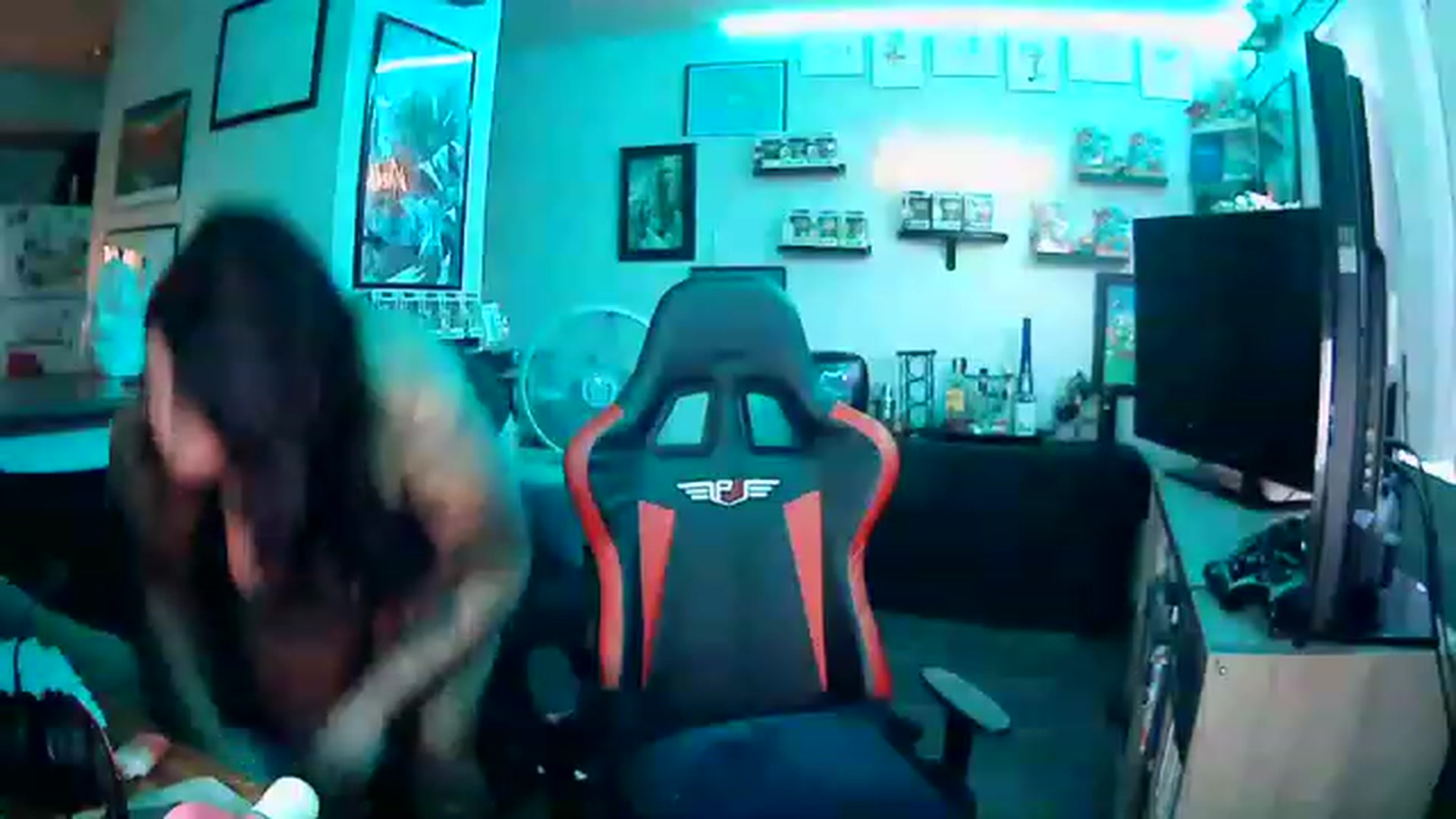 Gallery image thumbnail from AshlynnM's myfreecams stream on, 12/01/2022, 24:57 image 11 of 20