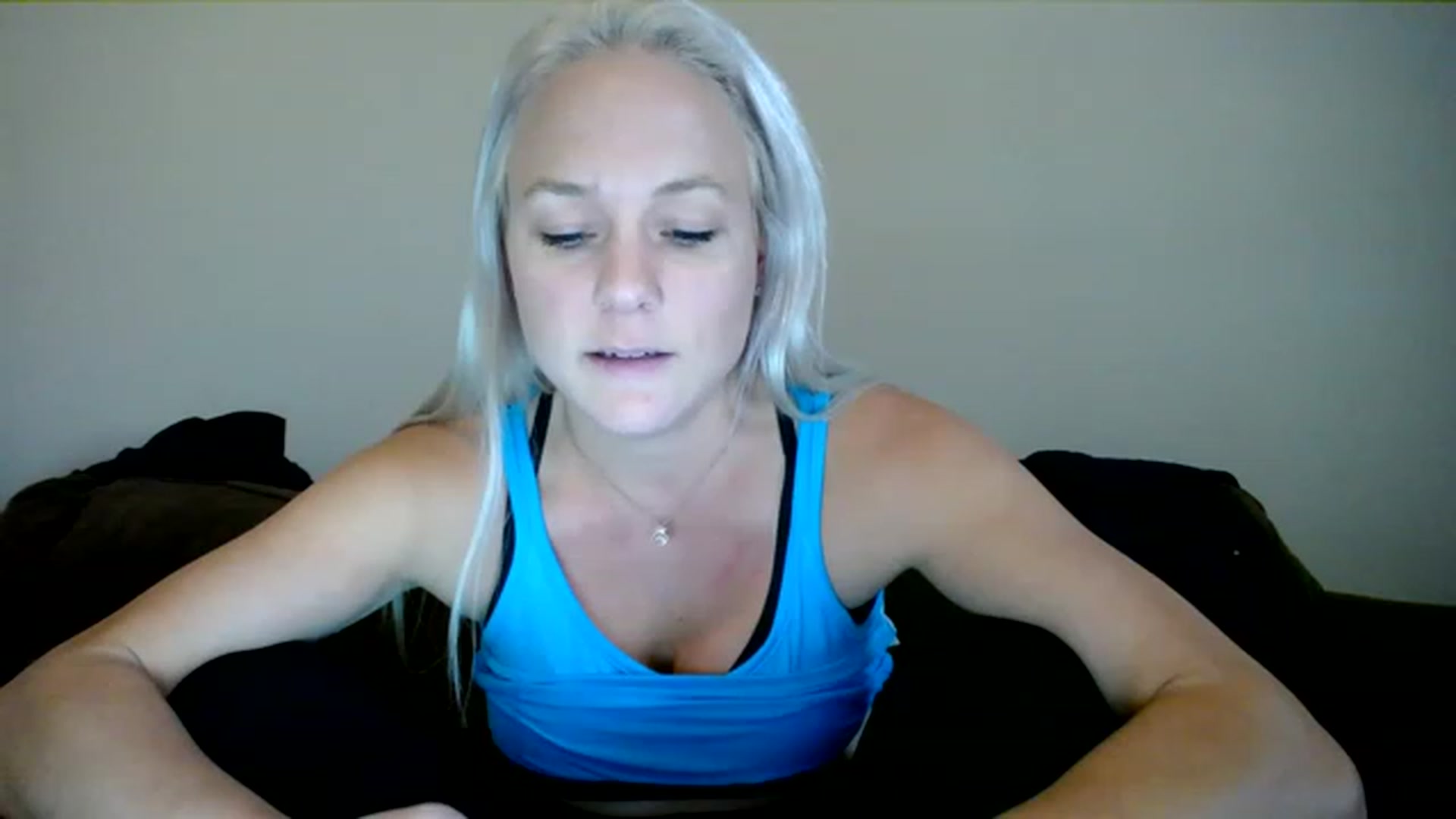 Gallery image thumbnail from AshlynnStorm's myfreecams stream on, 11/14/2022, 21:31 image 4 of 20