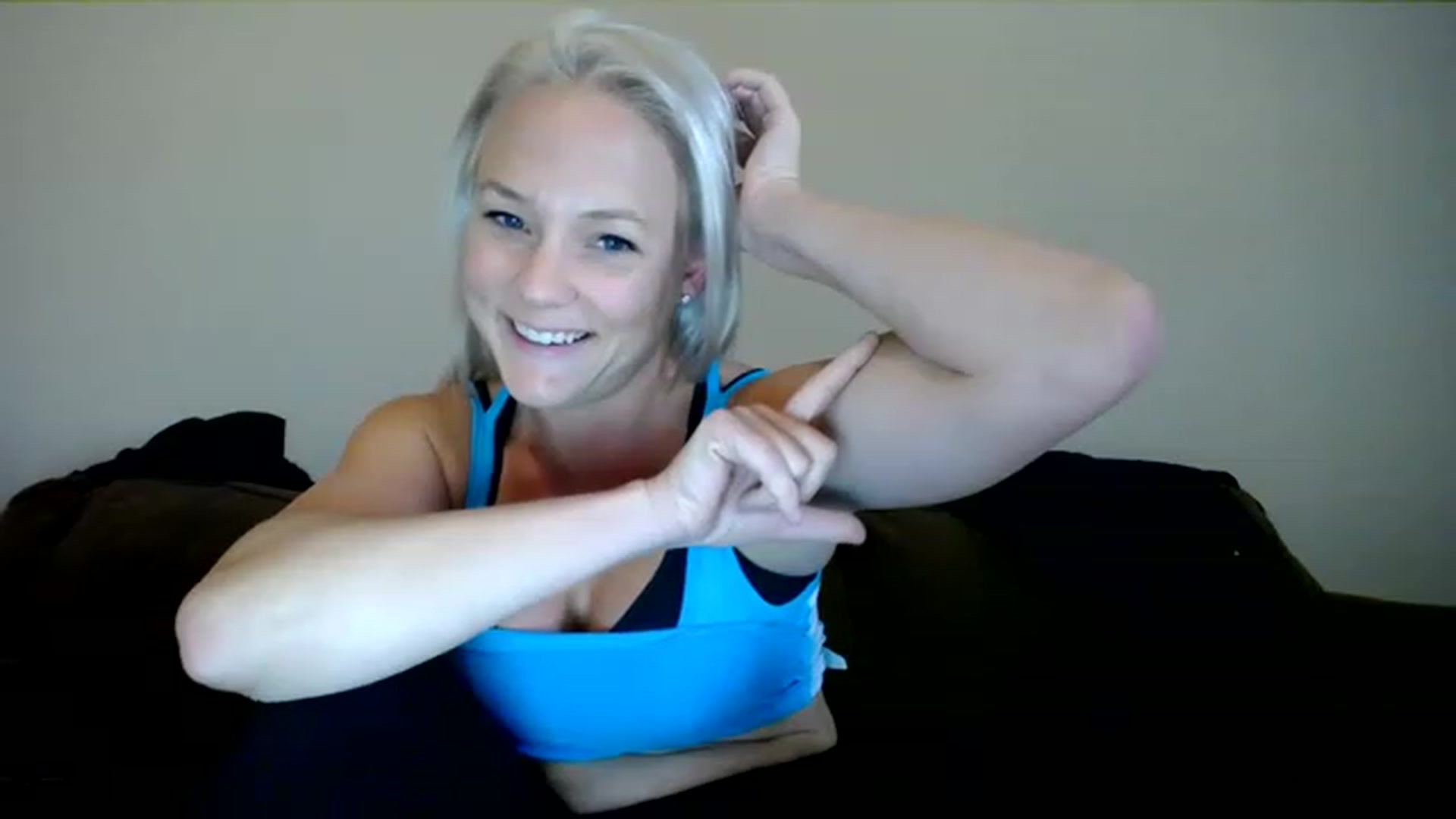 Gallery image thumbnail from AshlynnStorm's myfreecams stream on, 11/14/2022, 21:31 image 12 of 20