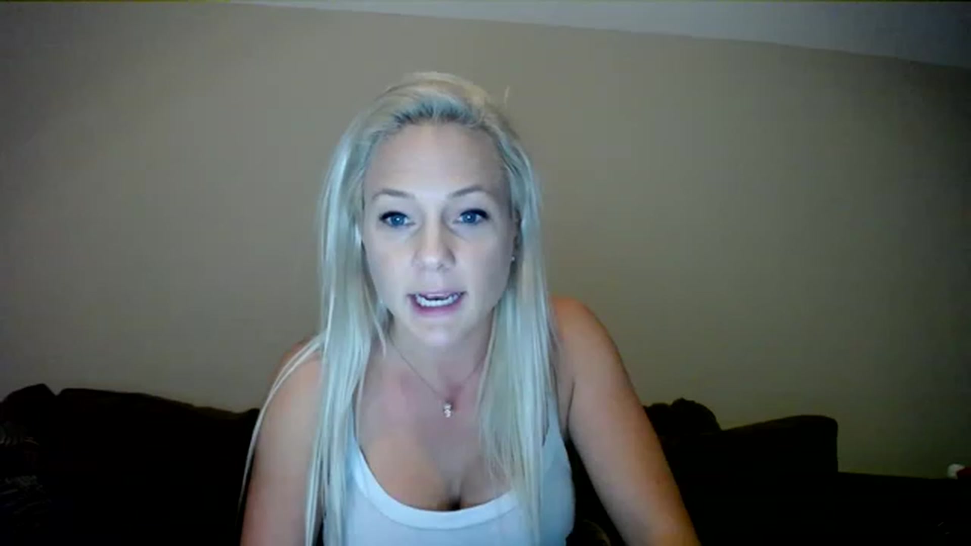Gallery image thumbnail from AshlynnStorm's myfreecams stream on, 11/28/2022, 06:20 image 1 of 20