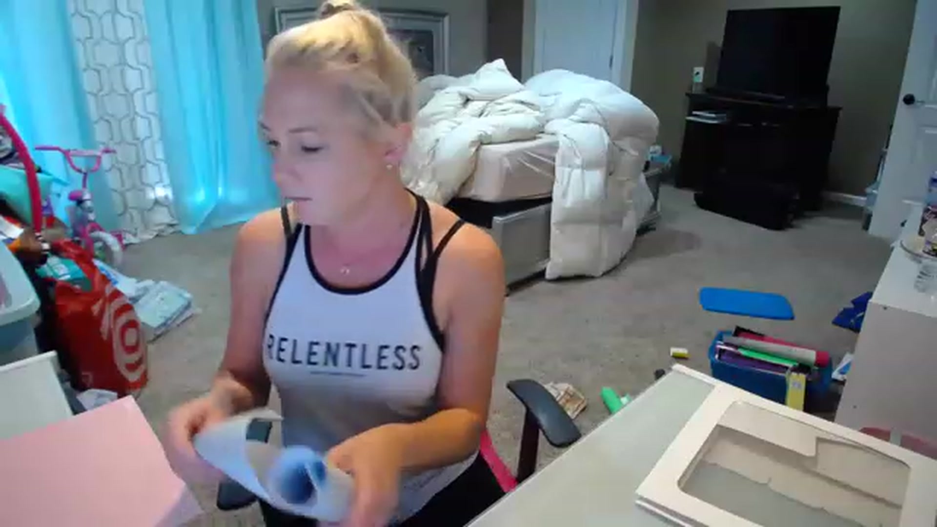 Gallery image thumbnail from AshlynnStorm's myfreecams stream on, 12/07/2022, 20:41 image 7 of 20
