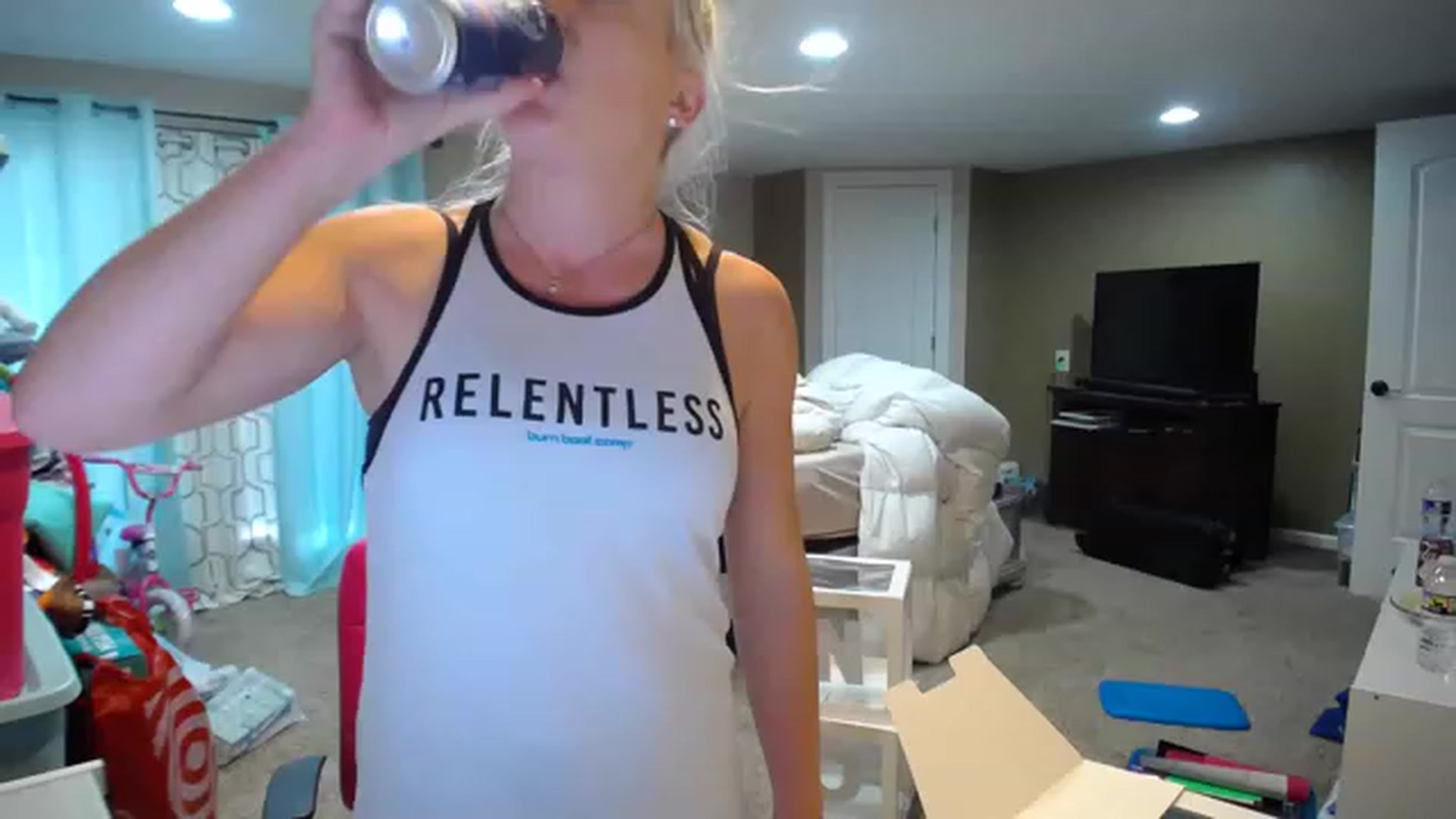 Gallery image thumbnail from AshlynnStorm's myfreecams stream on, 12/07/2022, 20:41 image 20 of 20