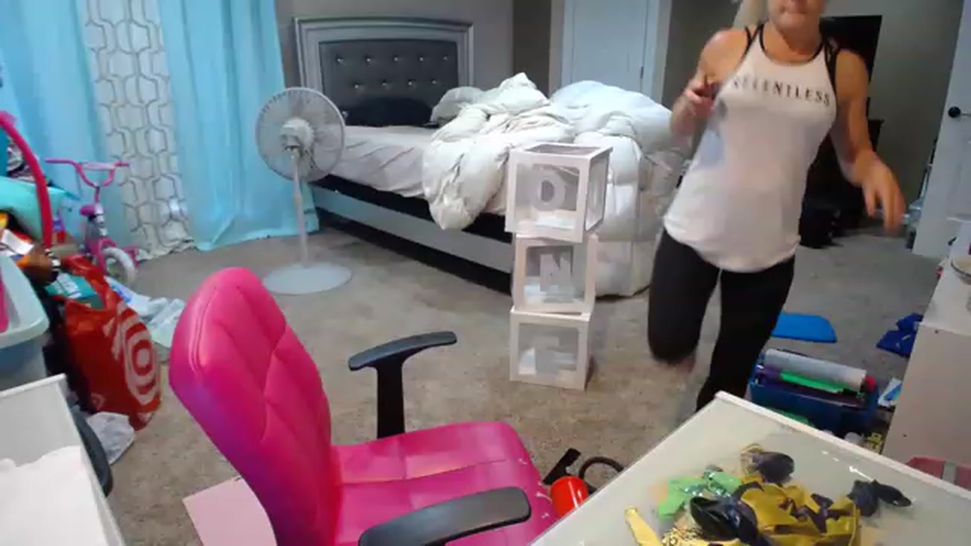 Gallery image thumbnail from AshlynnStorm's myfreecams stream on, 12/07/2022, 21:39 image 4 of 20
