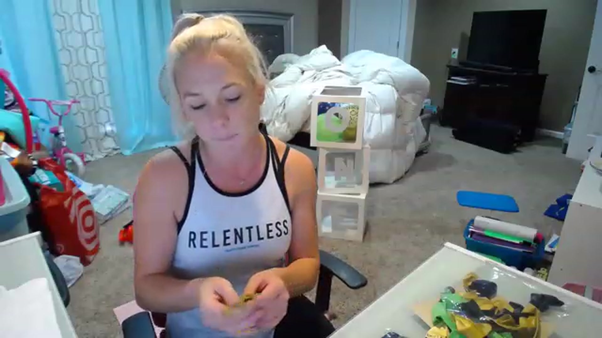Gallery image thumbnail from AshlynnStorm's myfreecams stream on, 12/07/2022, 21:39 image 9 of 20