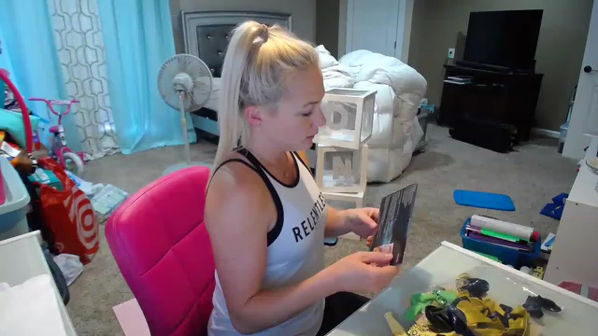 Gallery image thumbnail from AshlynnStorm's myfreecams stream on, 12/07/2022, 21:39 image 2 of 20