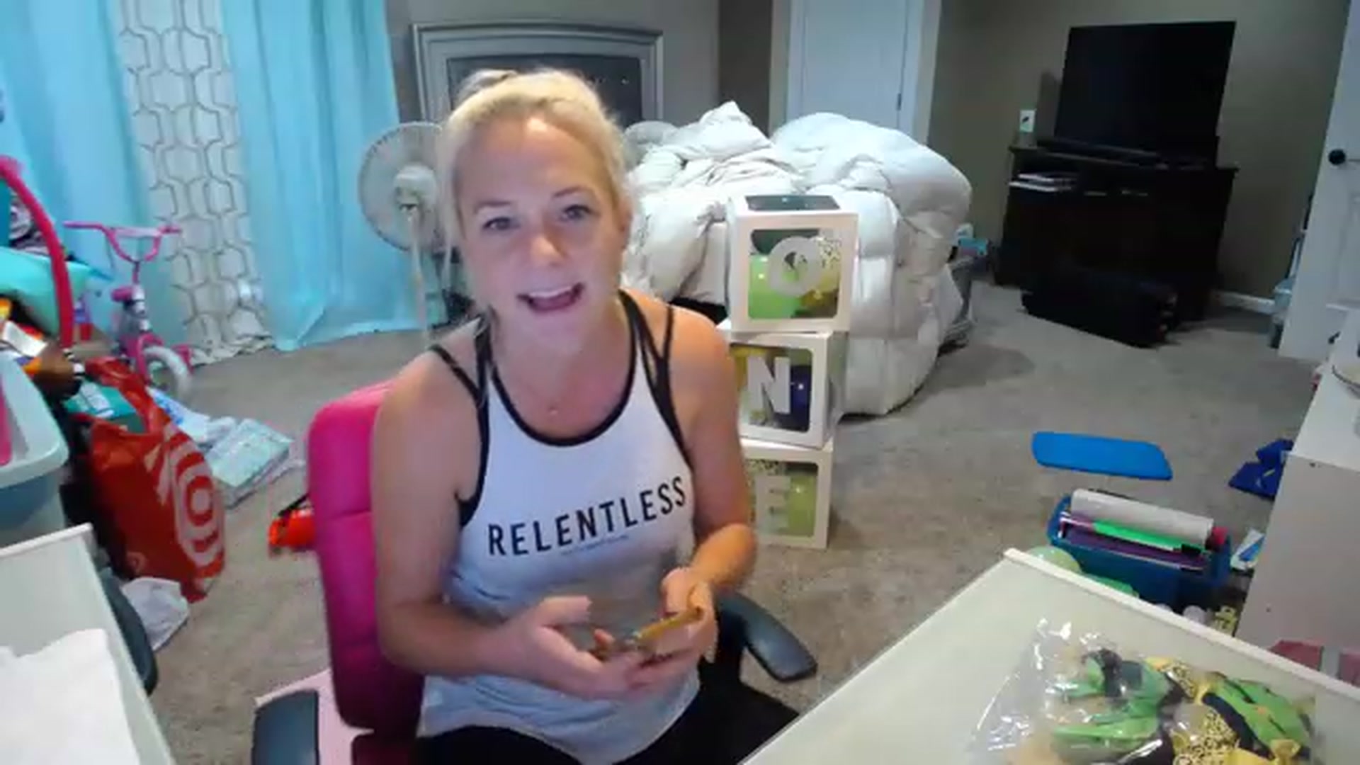Gallery image thumbnail from AshlynnStorm's myfreecams stream on, 12/07/2022, 21:39 image 14 of 20