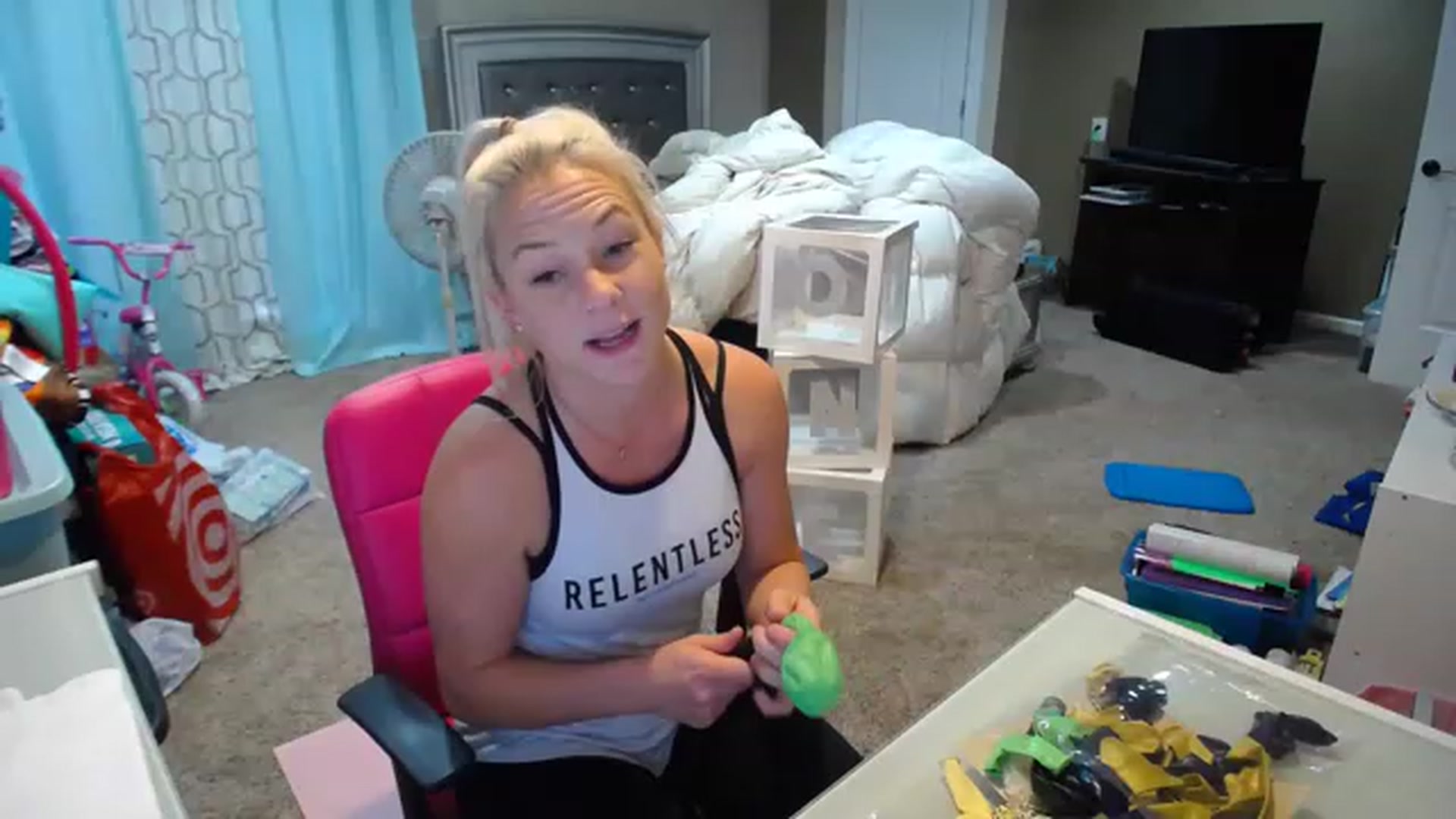 Gallery image thumbnail from AshlynnStorm's myfreecams stream on, 12/07/2022, 21:39 image 5 of 20