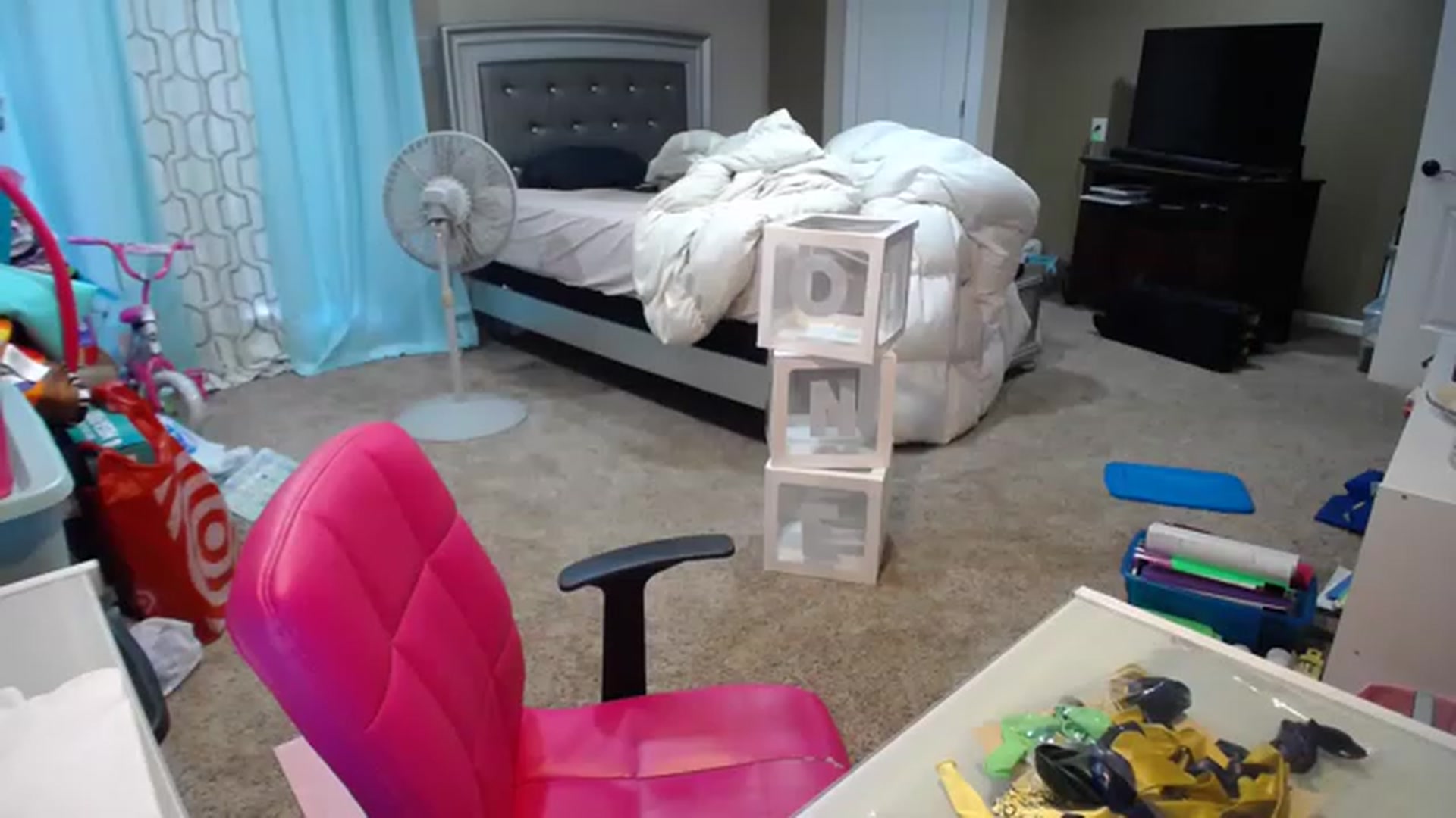 Gallery image thumbnail from AshlynnStorm's myfreecams stream on, 12/07/2022, 21:39 image 3 of 20