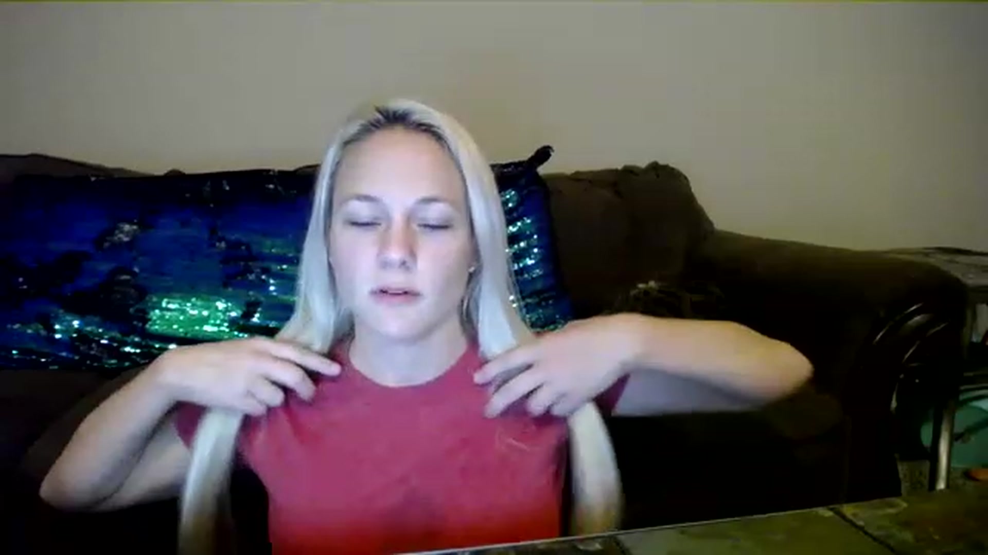Gallery image thumbnail from AshlynnStorm's myfreecams stream on, 12/21/2022, 06:45 image 11 of 20
