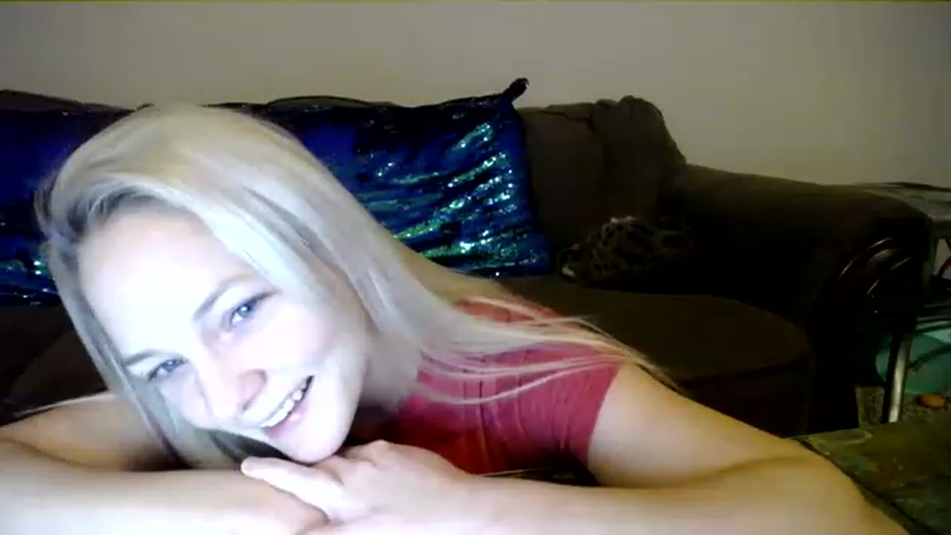 Gallery image thumbnail from AshlynnStorm's myfreecams stream on, 12/21/2022, 06:45 image 12 of 20