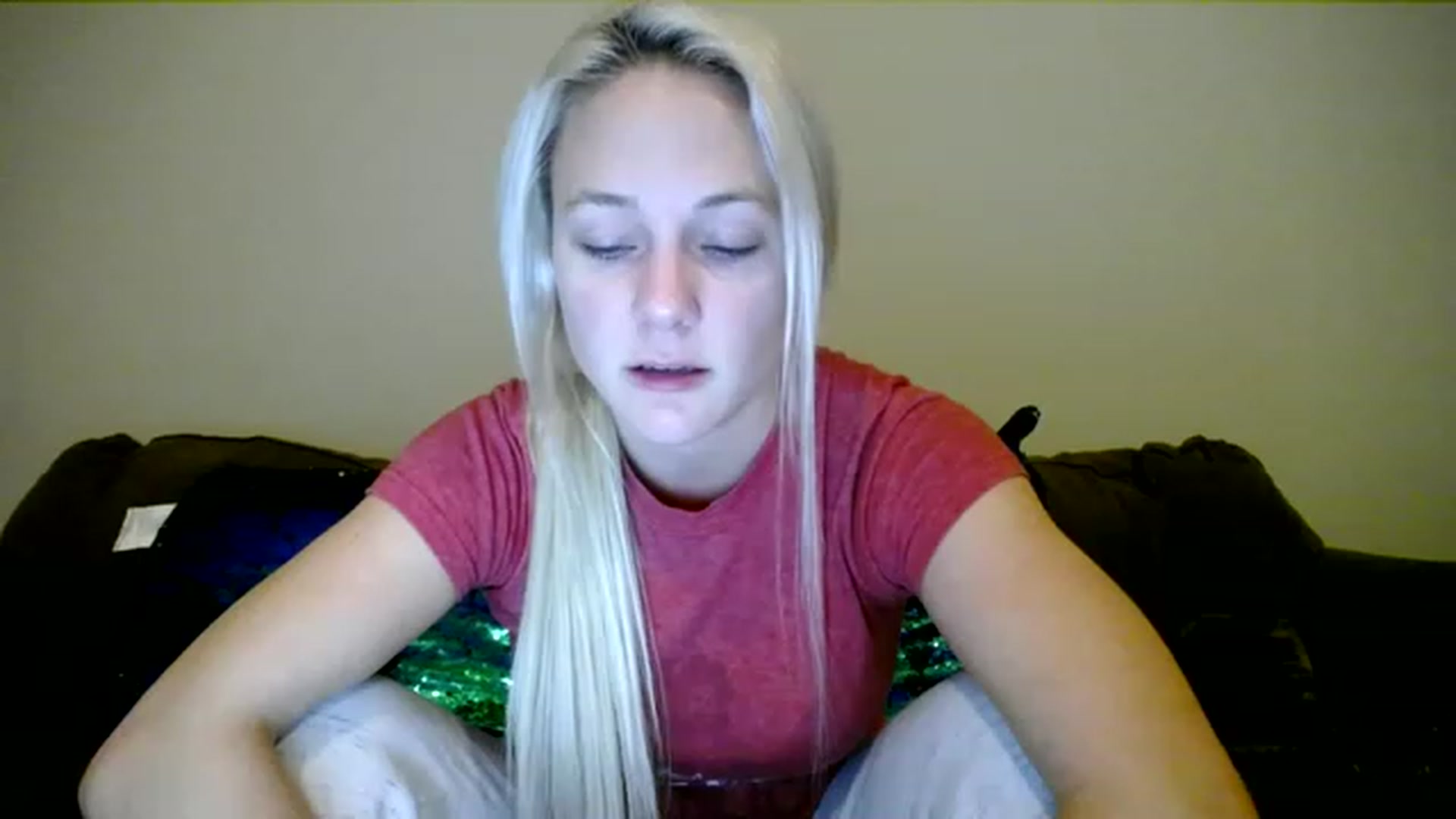 Gallery image thumbnail from AshlynnStorm's myfreecams stream on, 12/21/2022, 06:45 image 1 of 20