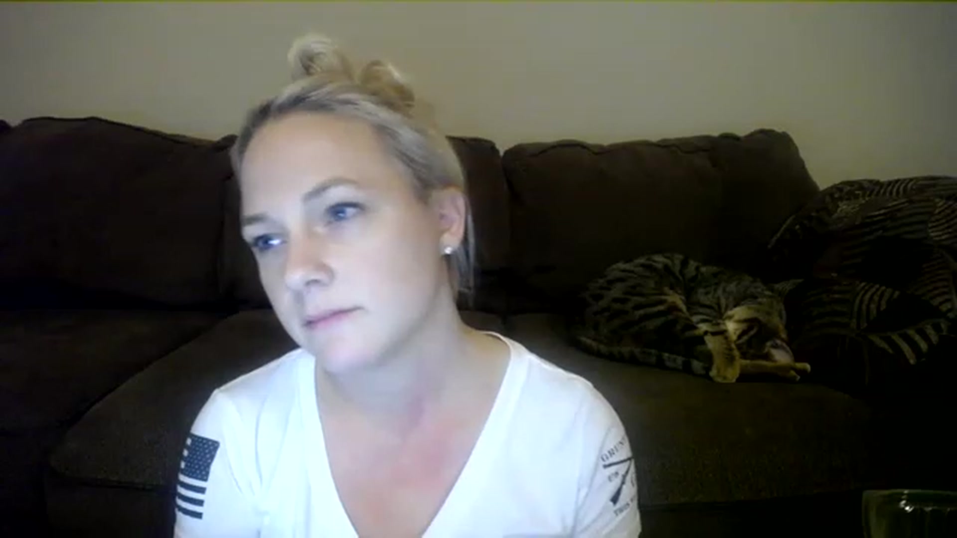 Gallery image thumbnail from AshlynnStorm's myfreecams stream on, 12/25/2022, 05:51 image 17 of 20