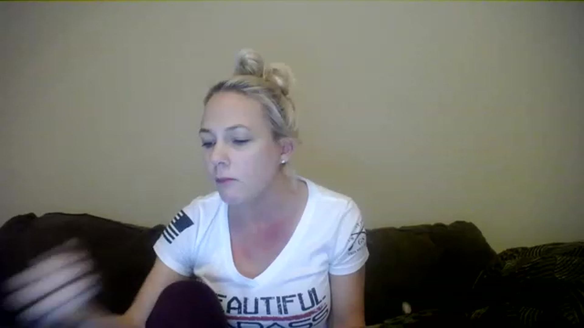 Gallery image thumbnail from AshlynnStorm's myfreecams stream on, 12/25/2022, 05:51 image 12 of 20