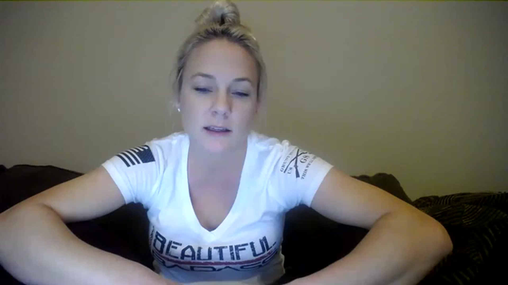 Gallery image thumbnail from AshlynnStorm's myfreecams stream on, 12/25/2022, 05:51 image 3 of 20