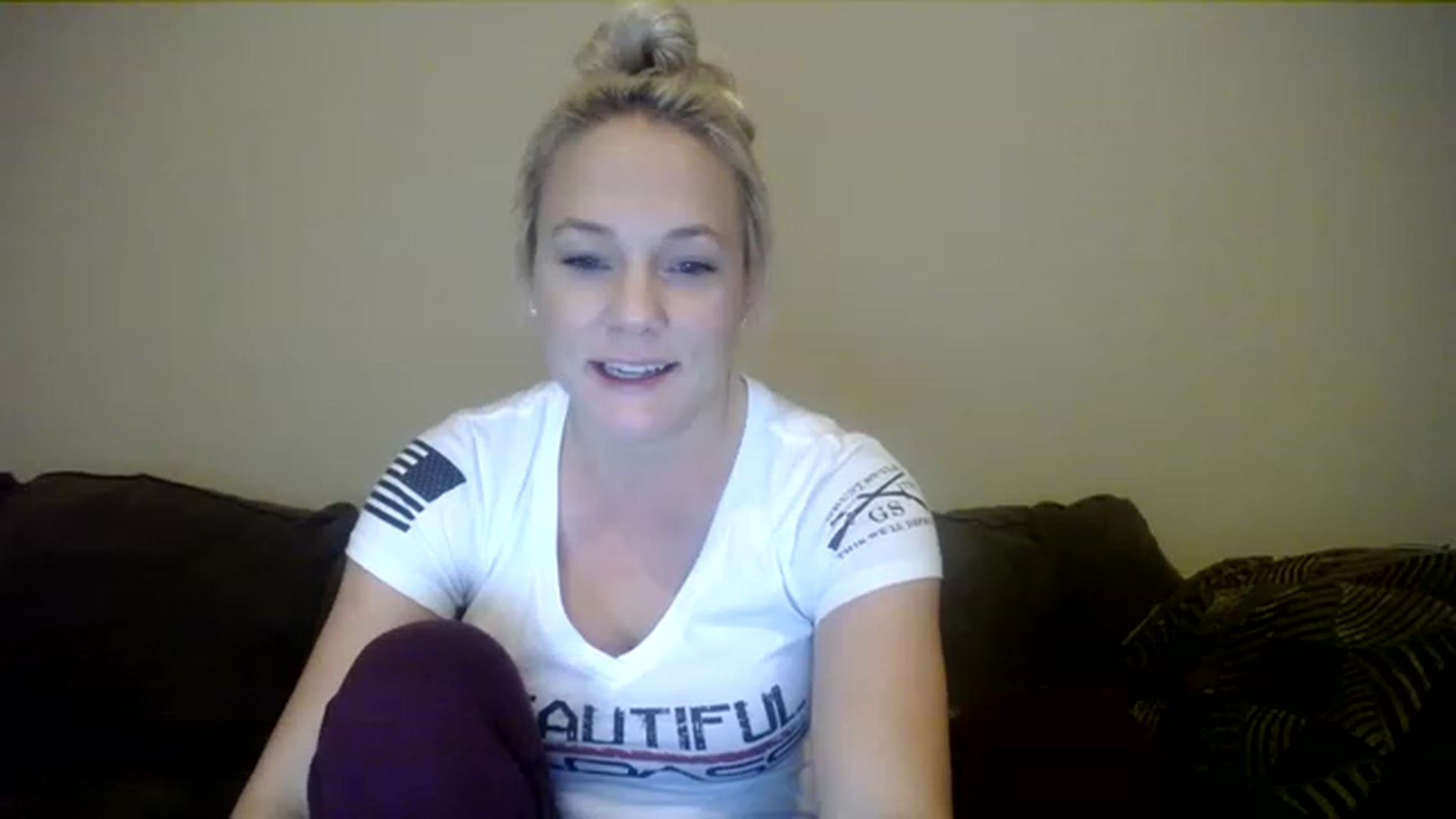 Gallery image thumbnail from AshlynnStorm's myfreecams stream on, 12/25/2022, 05:51 image 2 of 20