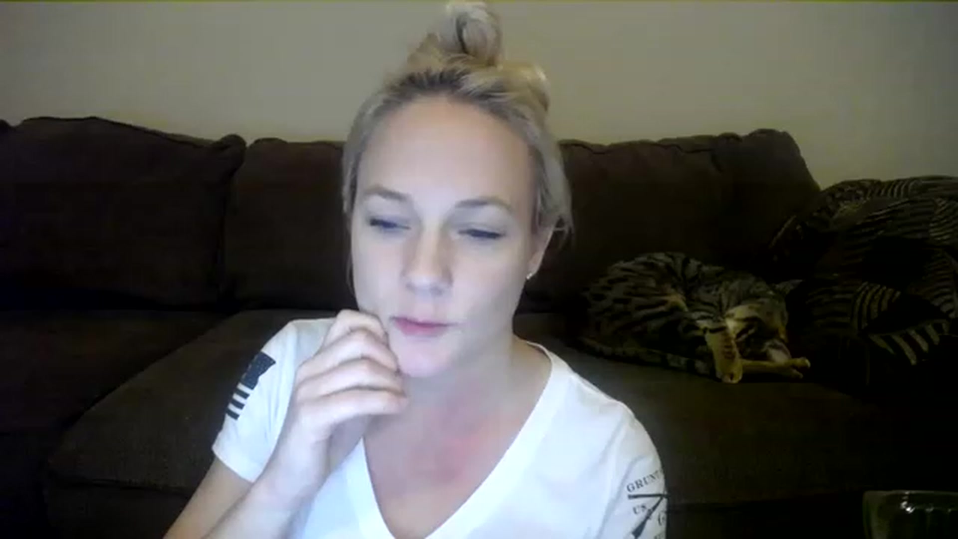 Gallery image thumbnail from AshlynnStorm's myfreecams stream on, 12/25/2022, 05:51 image 16 of 20