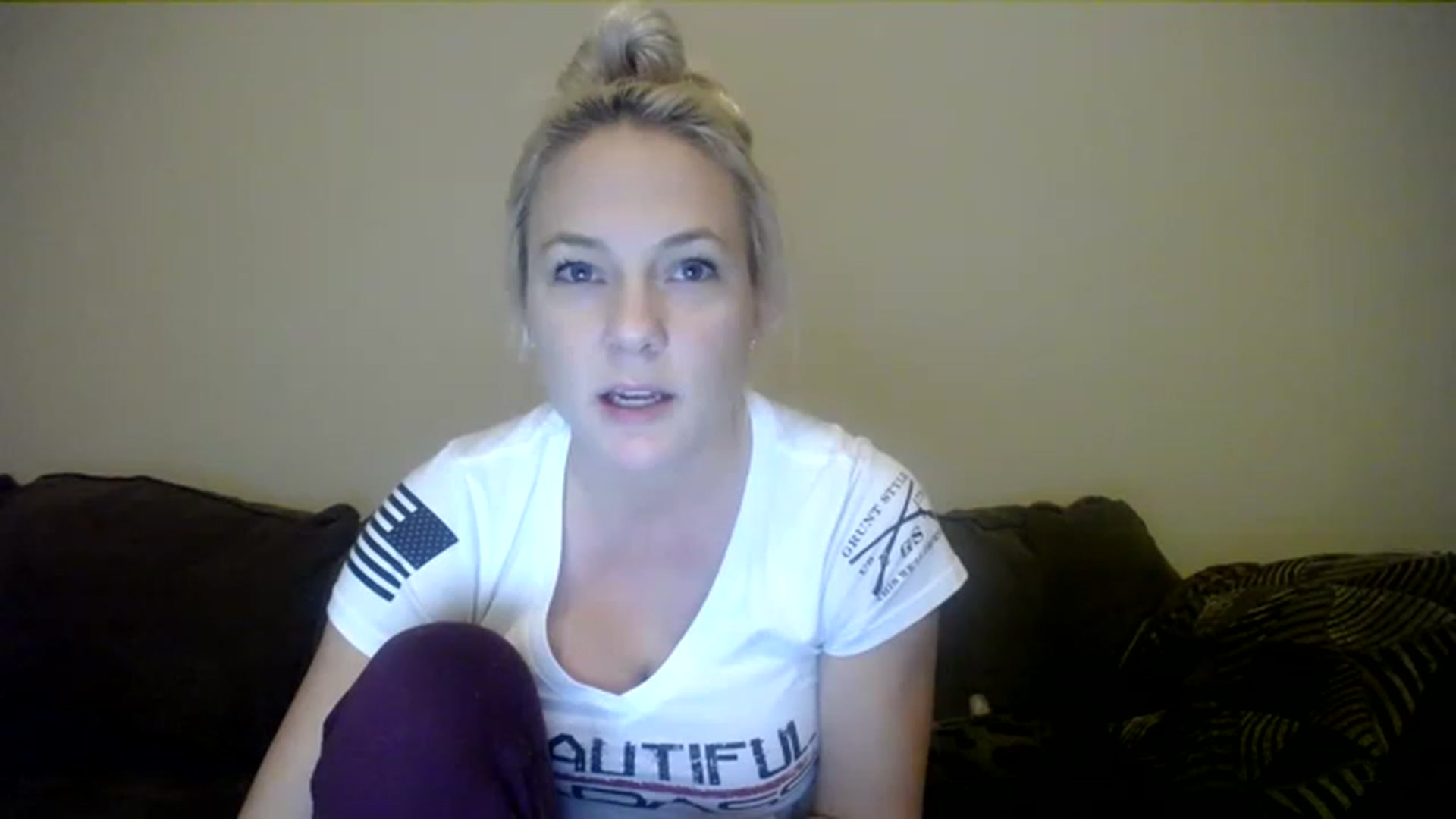 Gallery image thumbnail from AshlynnStorm's myfreecams stream on, 12/25/2022, 05:51 image 6 of 20
