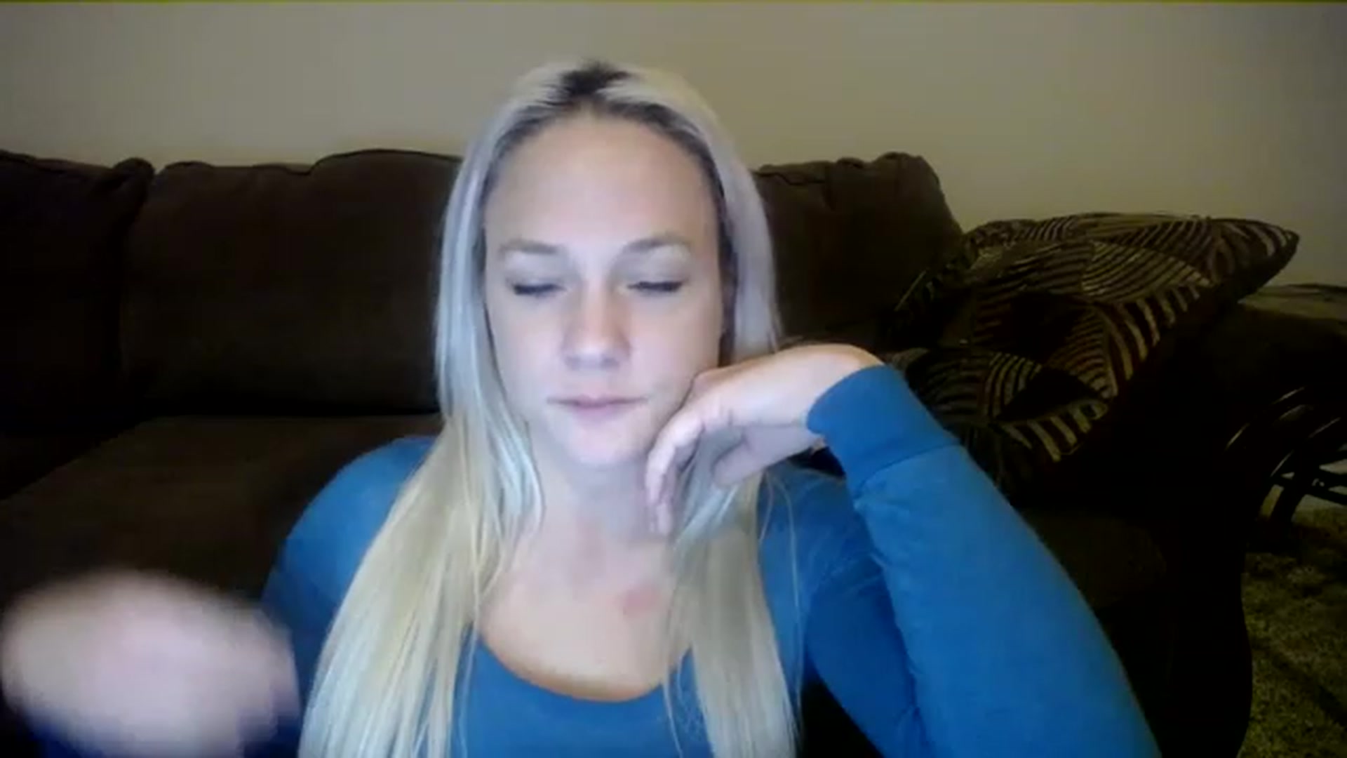 Gallery image thumbnail from AshlynnStorm's myfreecams stream on, 12/26/2022, 03:03 image 4 of 20