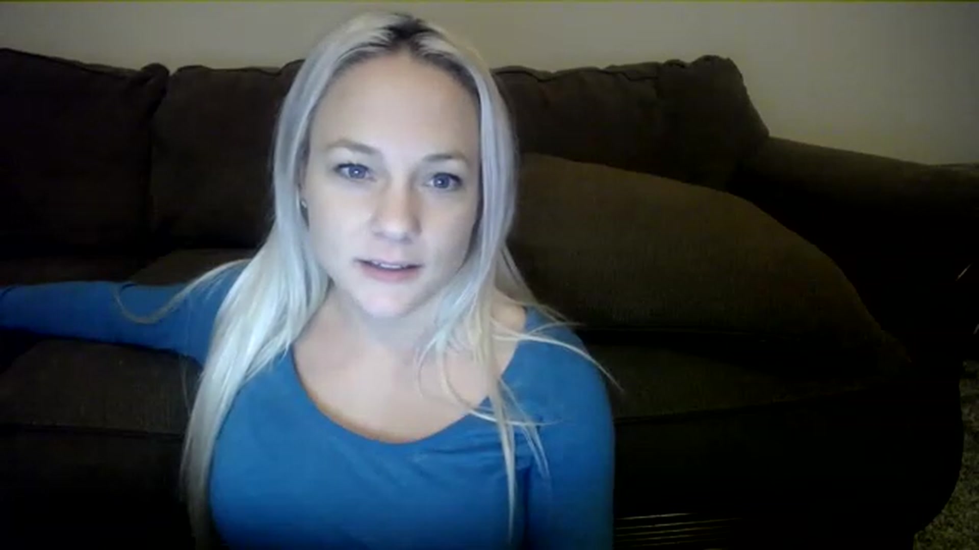 Gallery image thumbnail from AshlynnStorm's myfreecams stream on, 12/26/2022, 04:01 image 17 of 20