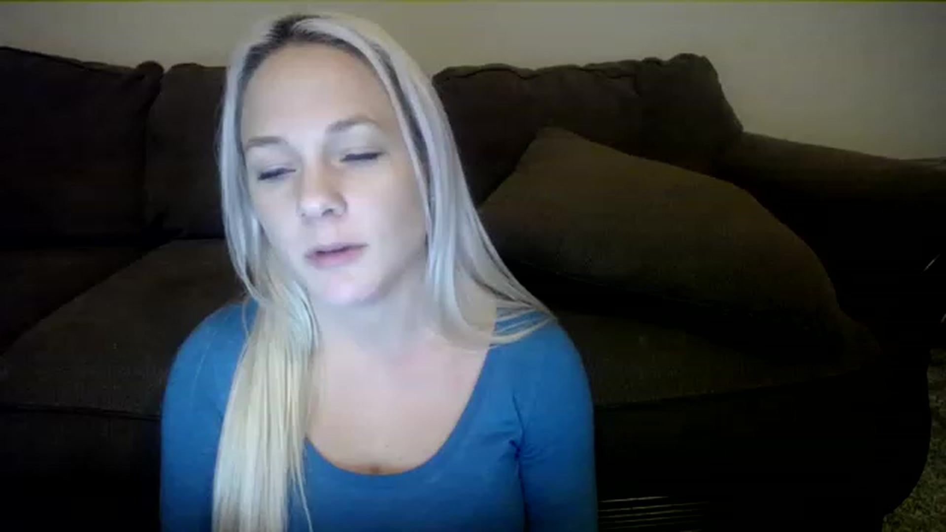Gallery image thumbnail from AshlynnStorm's myfreecams stream on, 12/26/2022, 04:01 image 8 of 20