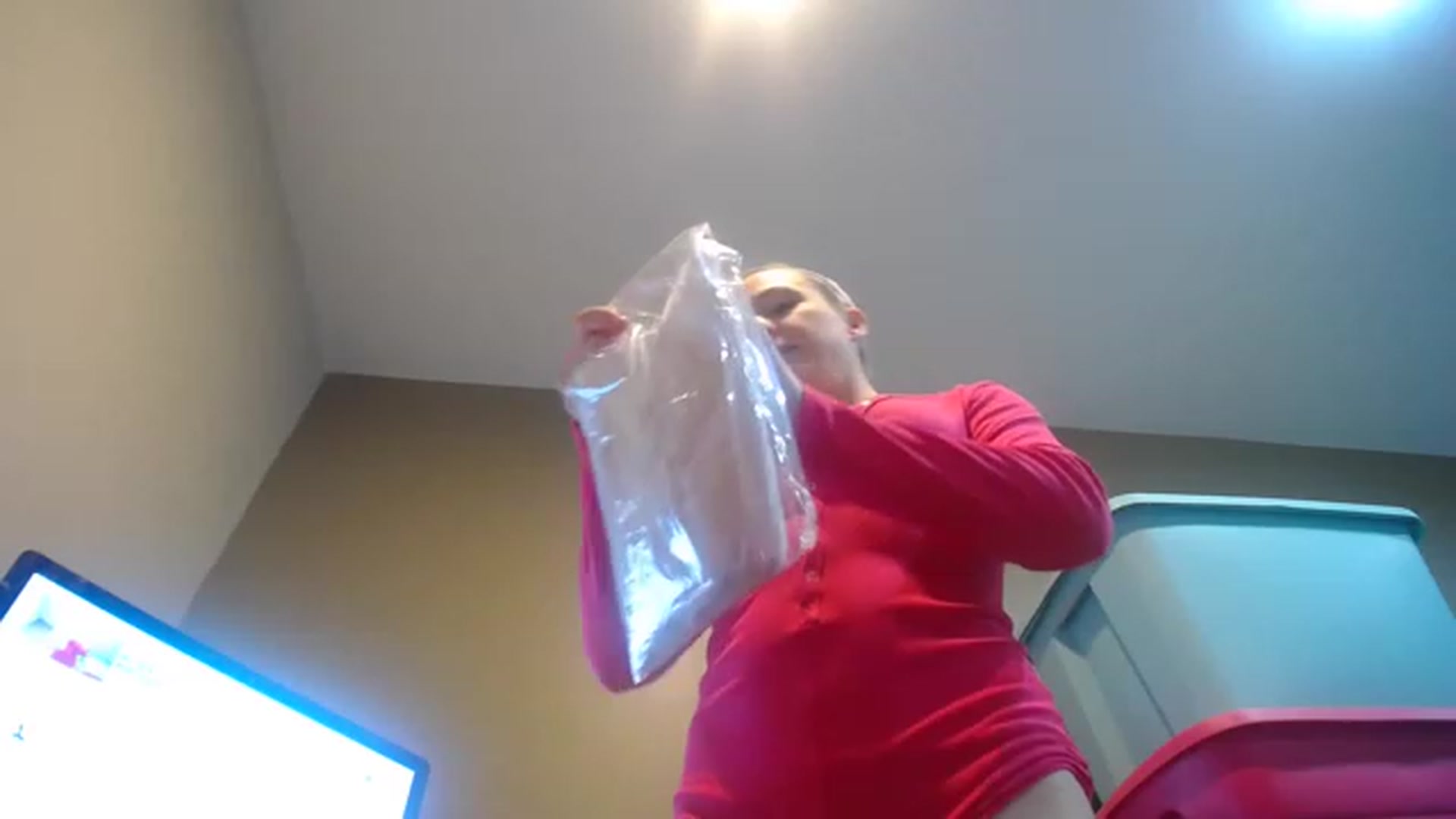 Gallery image thumbnail from AshlynnStorm's myfreecams stream on, 01/18/2023, 20:41 image 13 of 20
