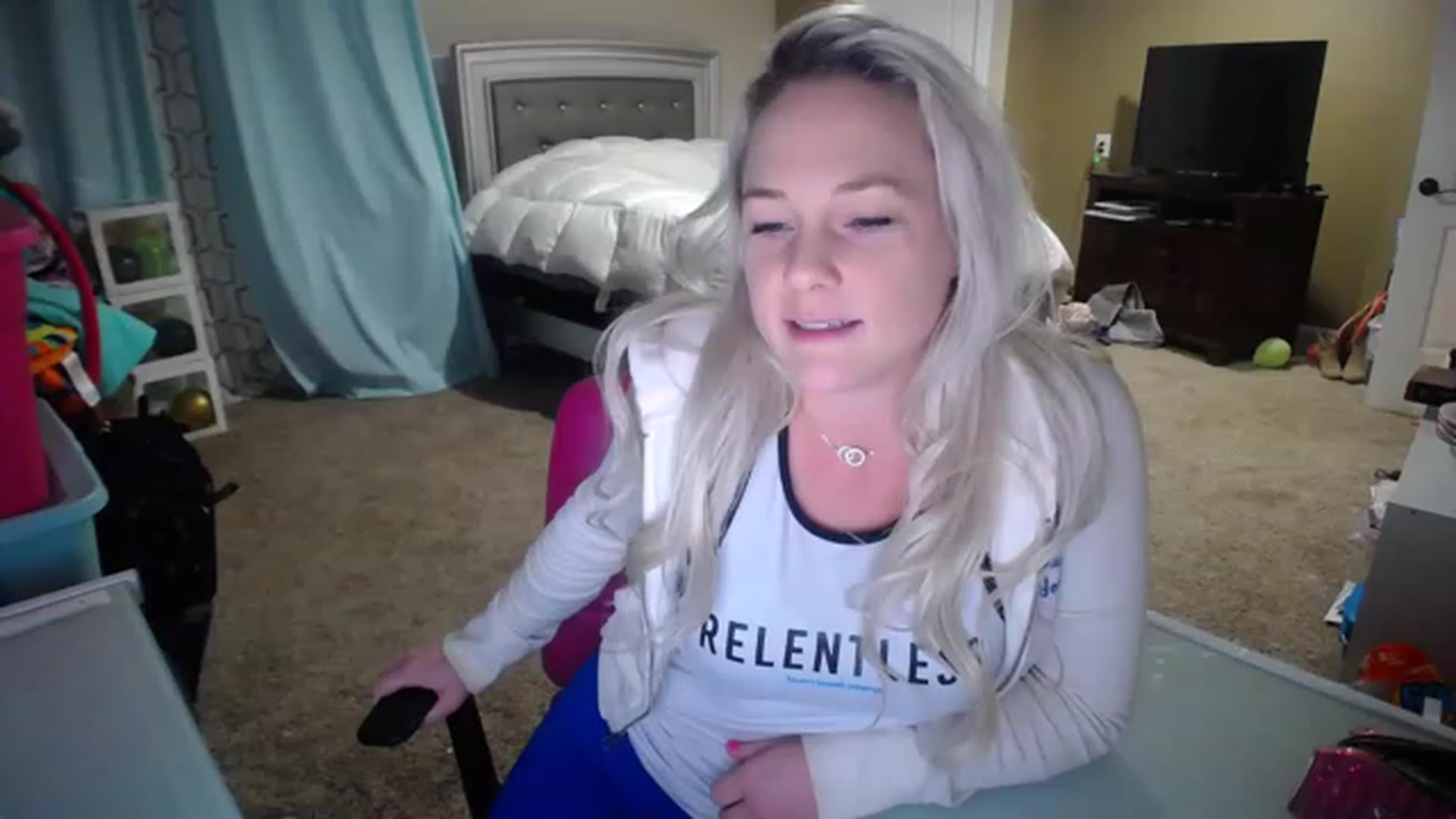 Gallery image thumbnail from AshlynnStorm's myfreecams stream on, 01/21/2023, 05:23 image 20 of 20