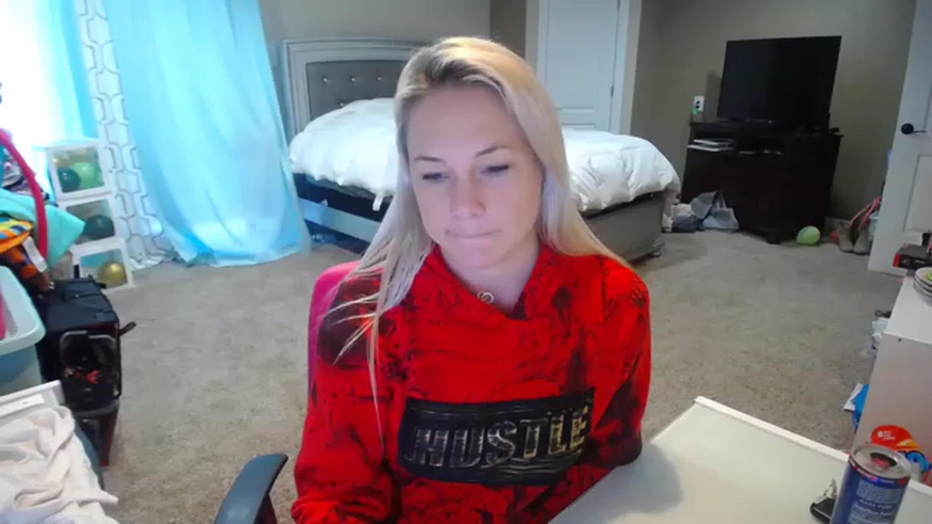Gallery image thumbnail from AshlynnStorm's myfreecams stream on, 01/21/2023, 19:47 image 6 of 20