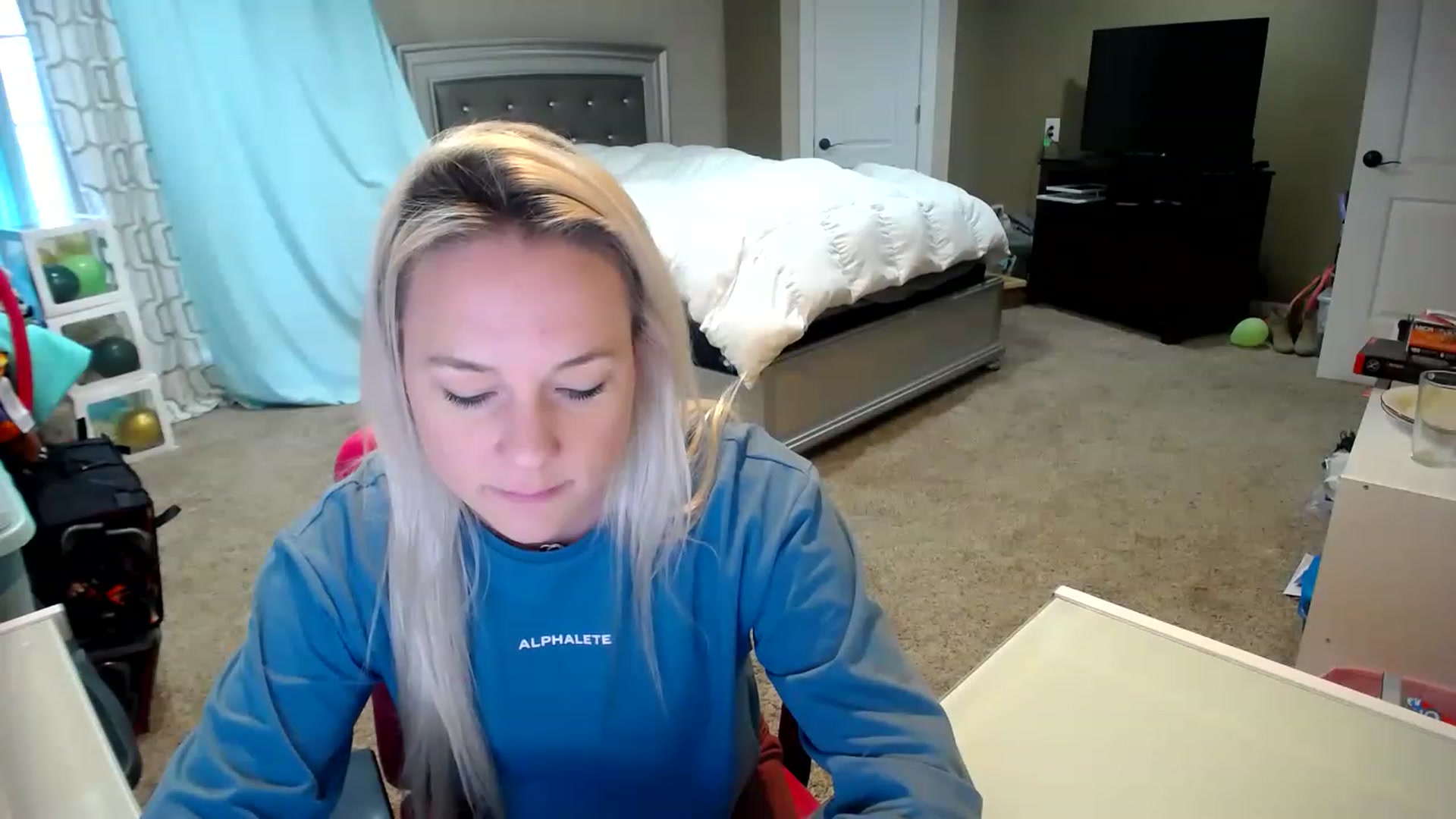 Gallery image thumbnail from AshlynnStorm's myfreecams stream on, 01/26/2023, 20:41 image 6 of 20