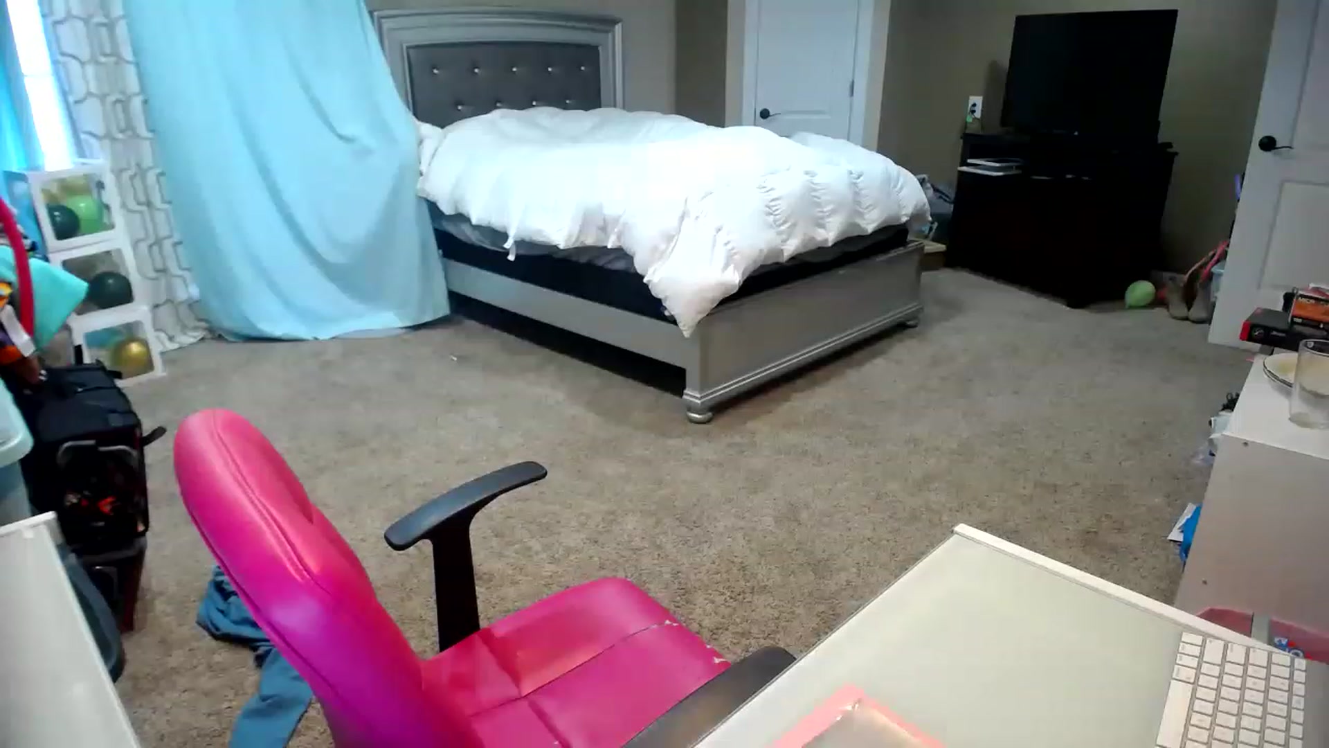 Gallery image thumbnail from AshlynnStorm's myfreecams stream on, 01/26/2023, 20:41 image 14 of 20