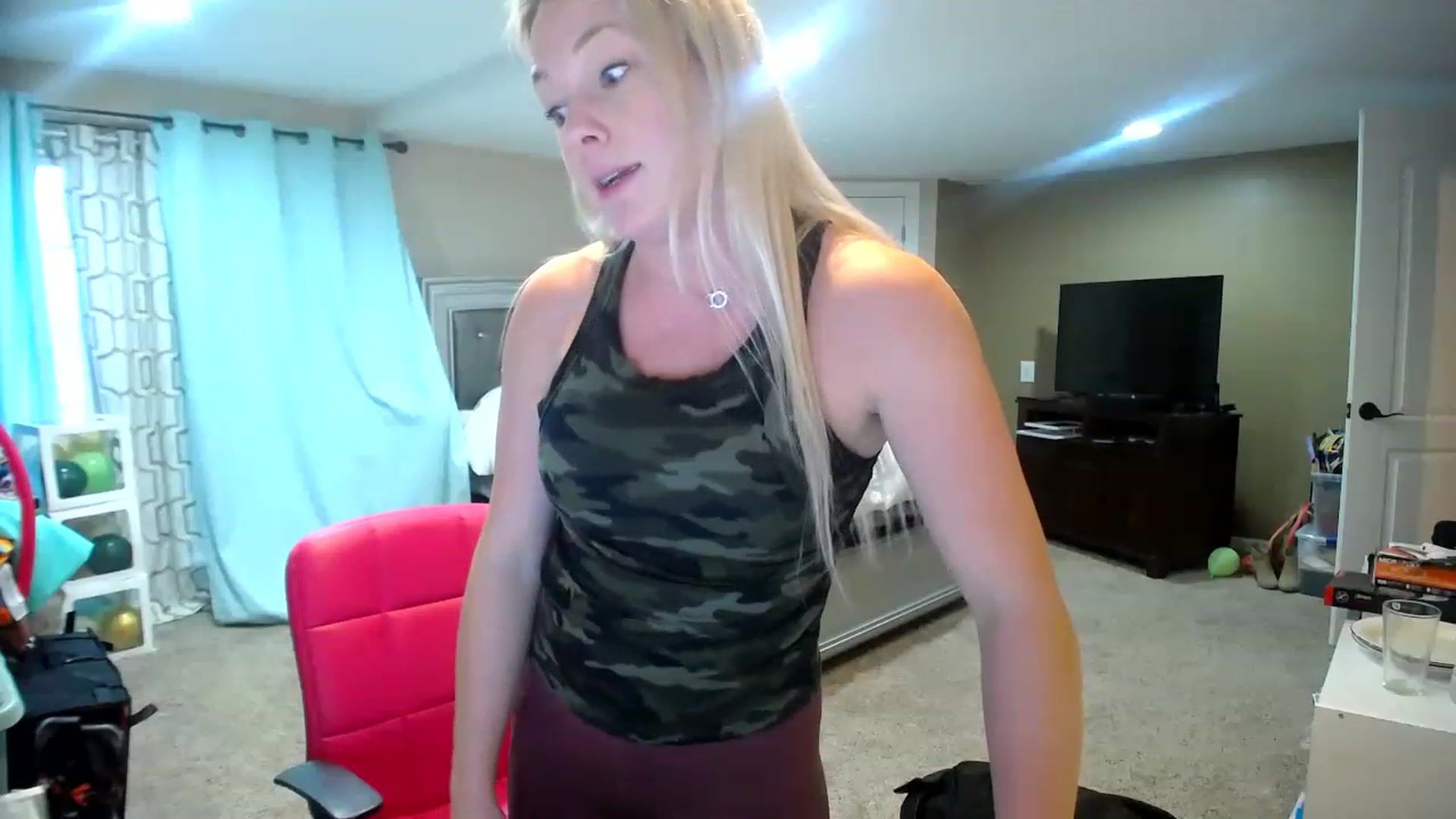 Gallery image thumbnail from AshlynnStorm's myfreecams stream on, 01/26/2023, 20:41 image 19 of 20