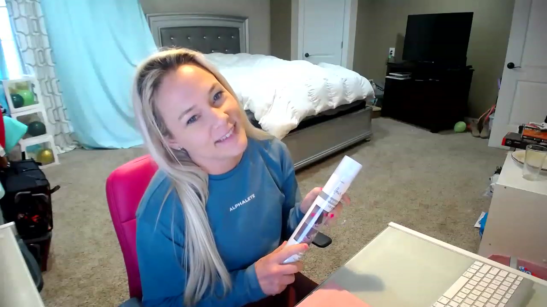 Gallery image thumbnail from AshlynnStorm's myfreecams stream on, 01/26/2023, 20:41 image 8 of 20