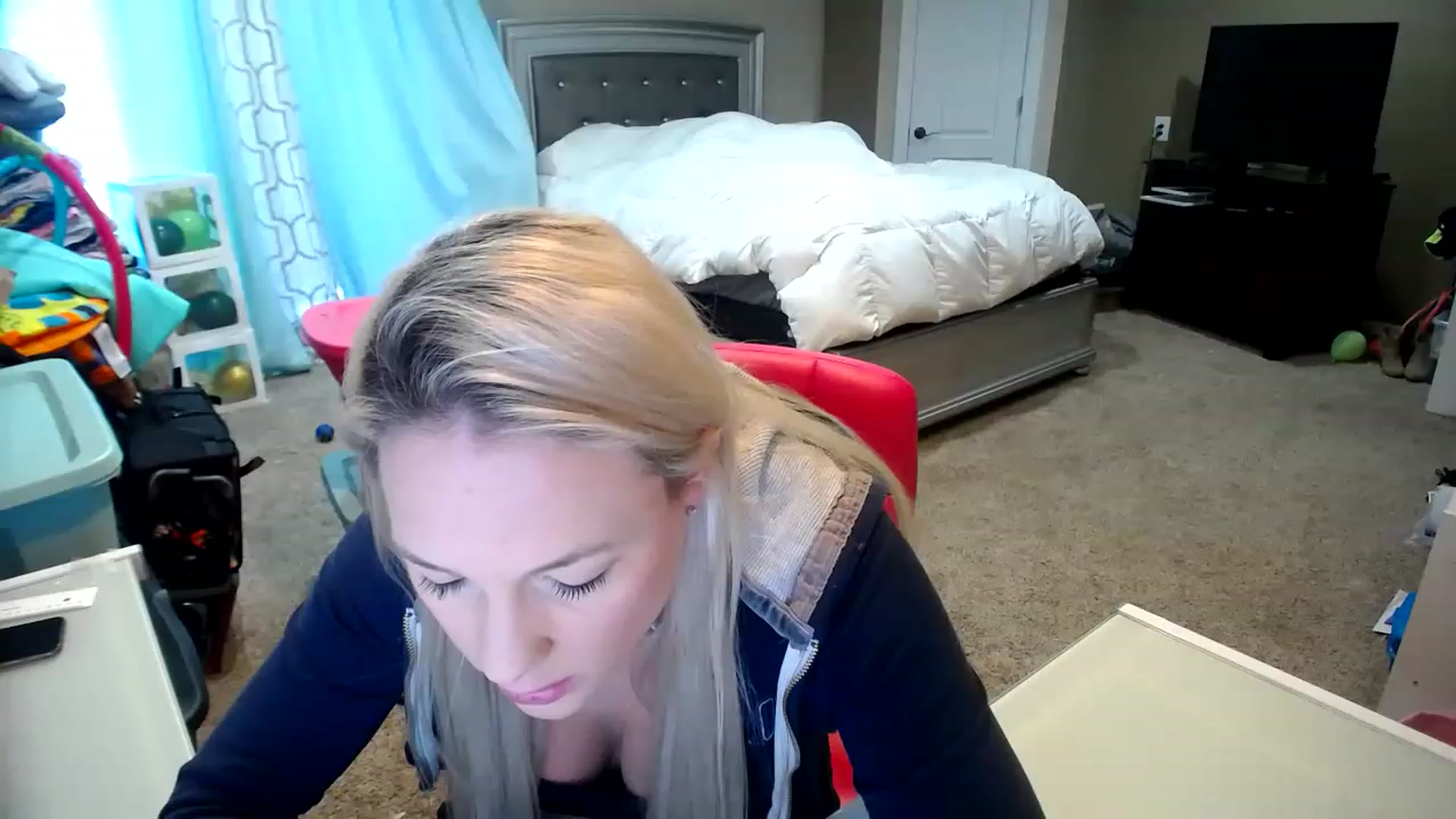 Gallery image thumbnail from AshlynnStorm's myfreecams stream on, 01/27/2023, 20:41 image 9 of 20