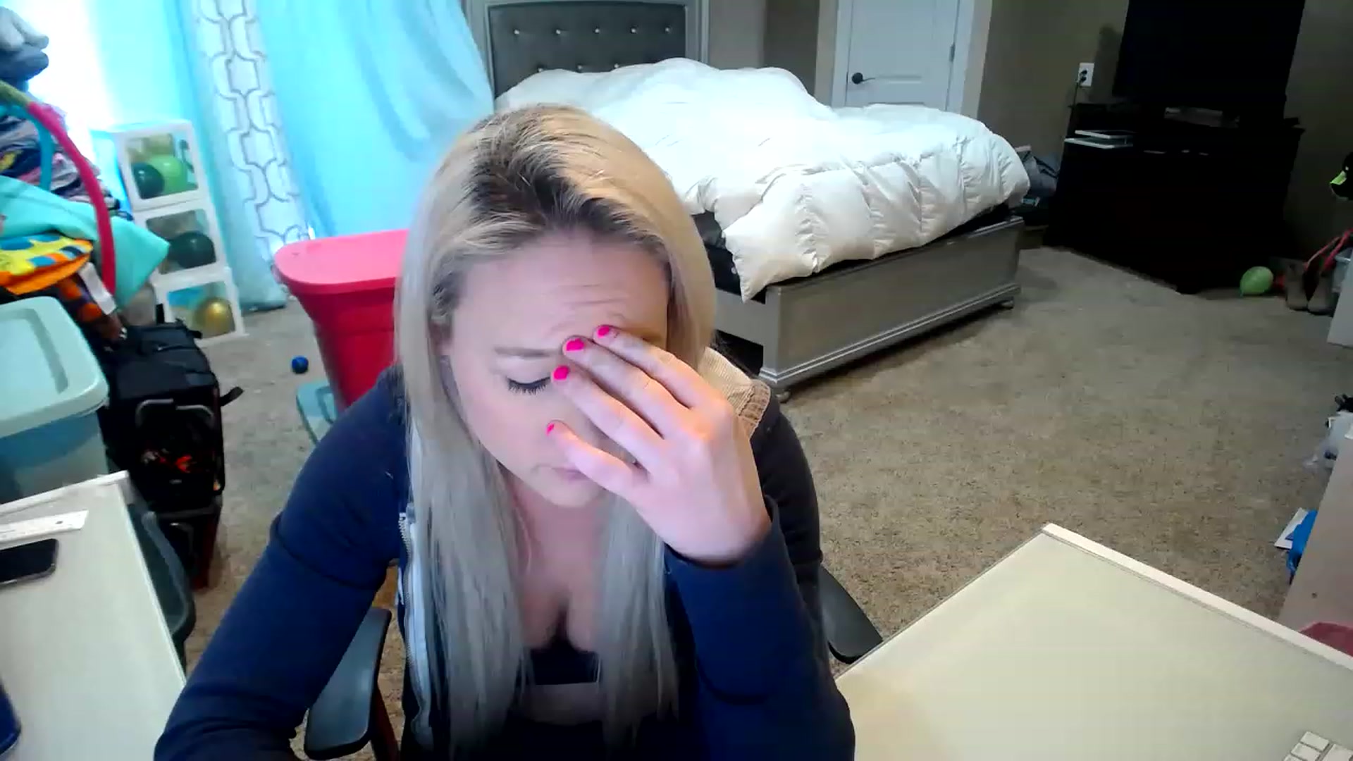 Gallery image thumbnail from AshlynnStorm's myfreecams stream on, 01/27/2023, 20:41 image 18 of 20