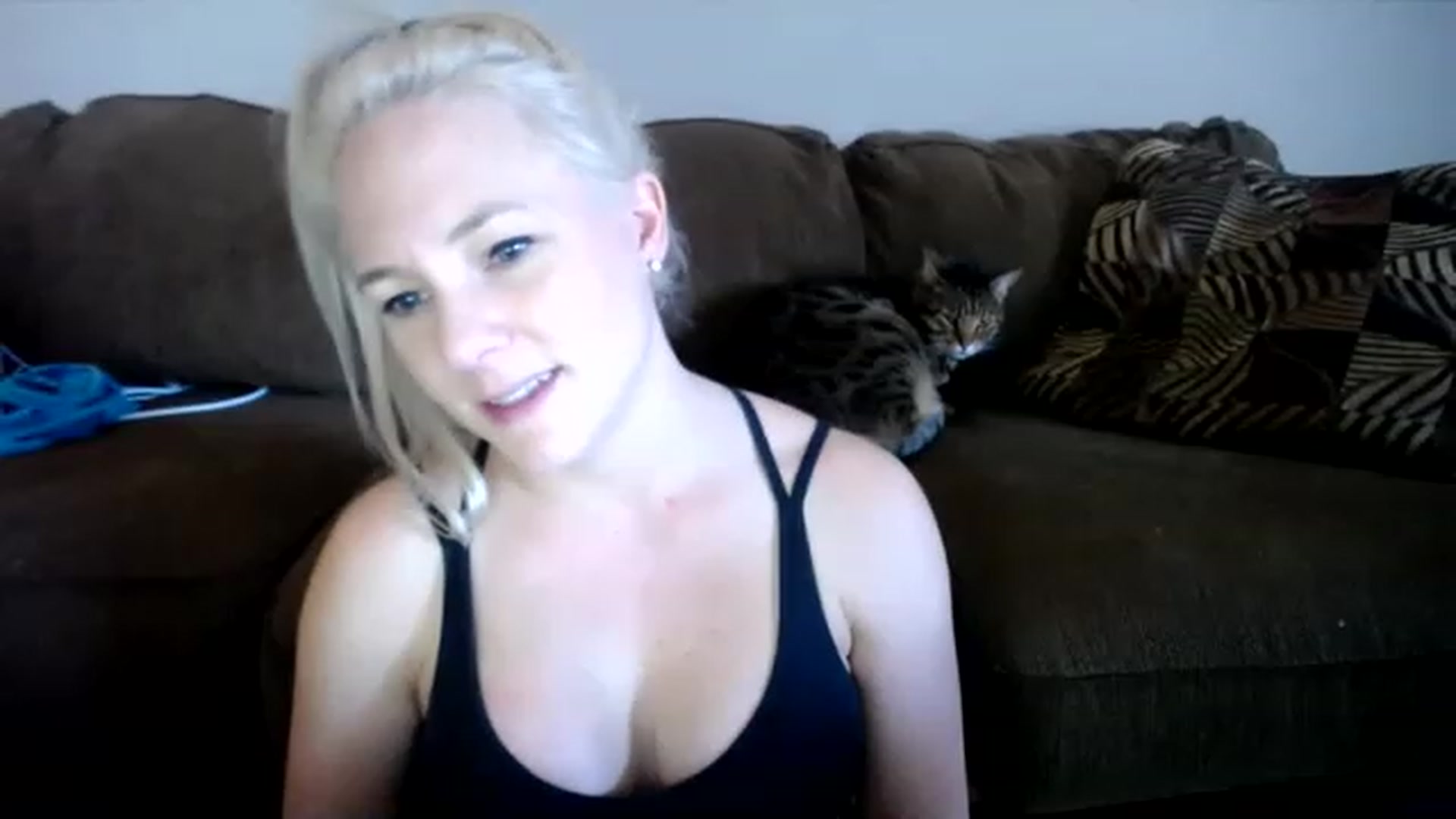 Gallery image thumbnail from AshlynnStorm's myfreecams stream on, 02/06/2023, 19:42 image 13 of 20