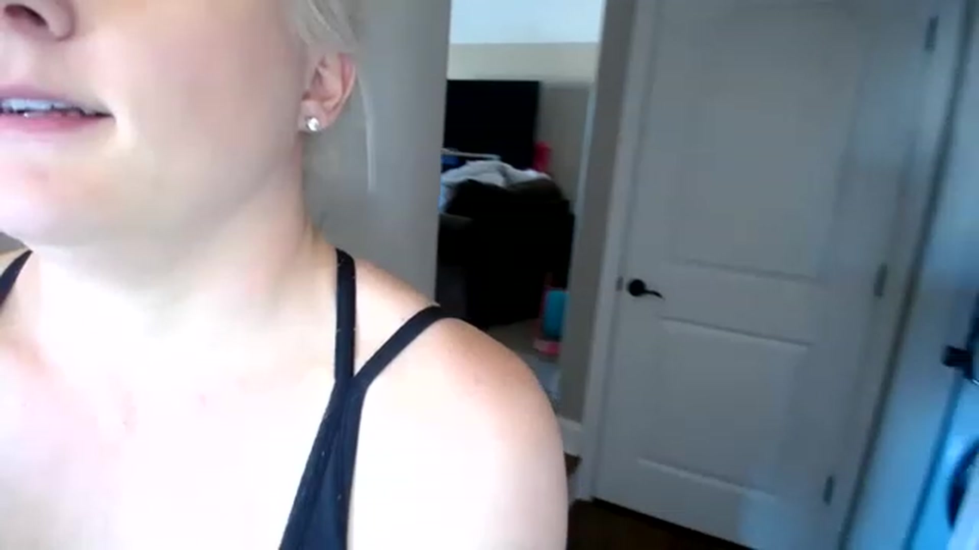 Gallery image thumbnail from AshlynnStorm's myfreecams stream on, 02/06/2023, 19:42 image 19 of 20