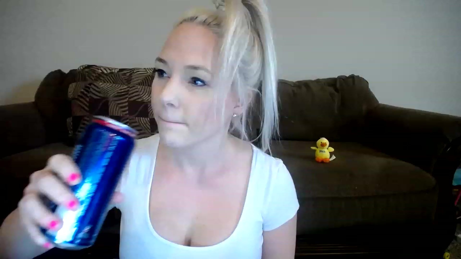 Gallery image thumbnail from AshlynnStorm's myfreecams stream on, 02/14/2023, 20:43 image 17 of 20