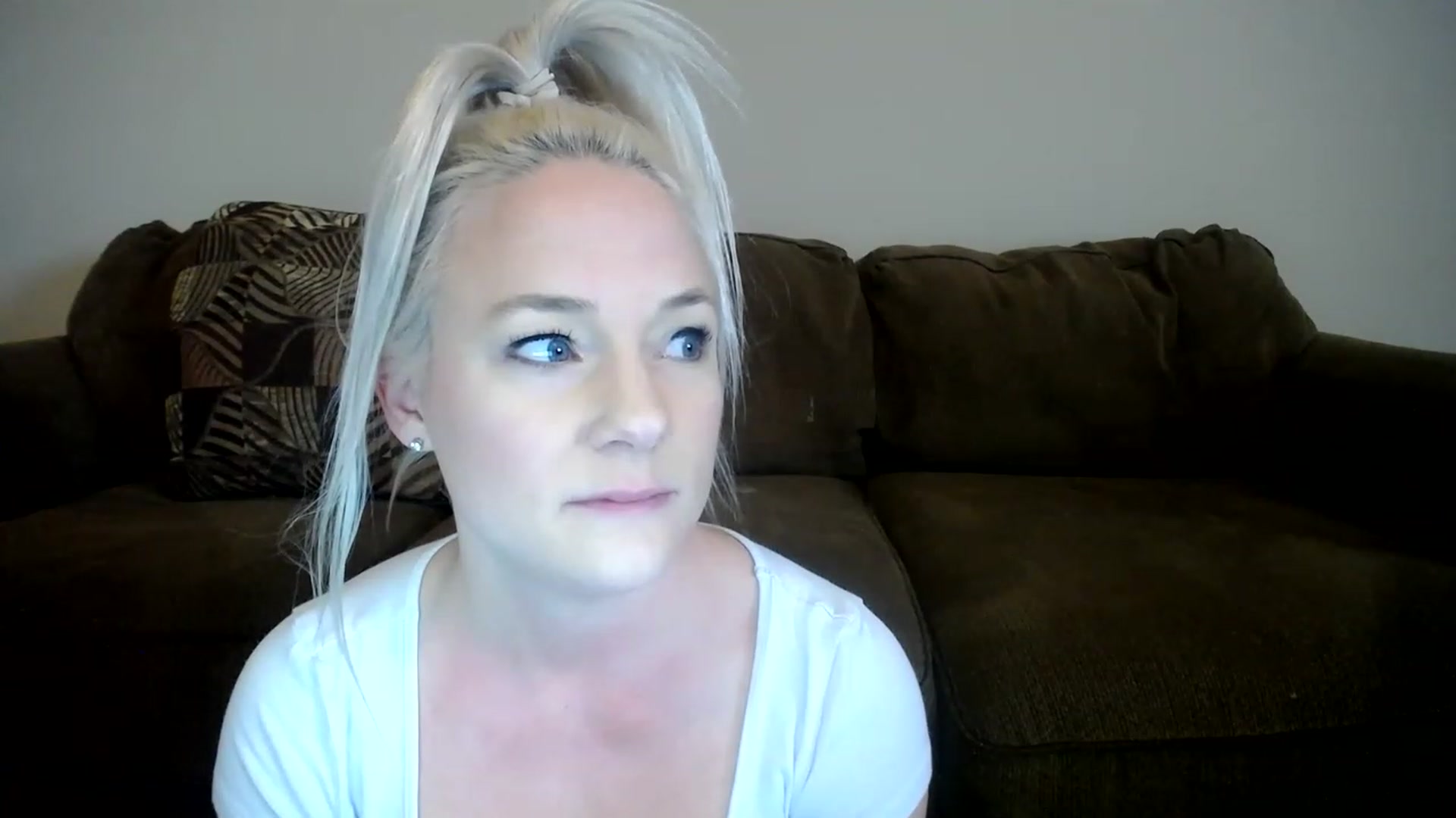 Gallery image thumbnail from AshlynnStorm's myfreecams stream on, 02/14/2023, 20:43 image 12 of 20