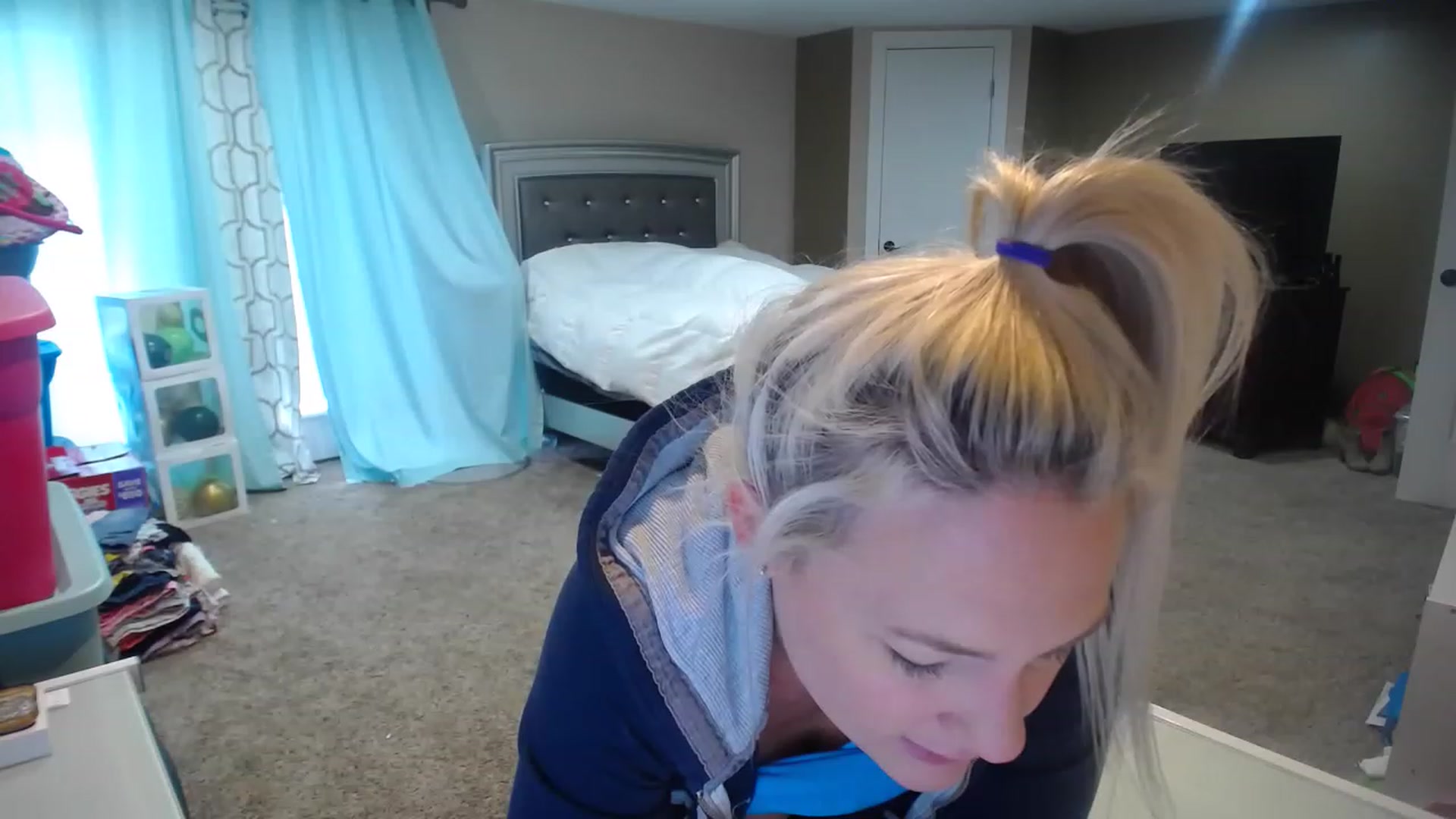 Gallery image thumbnail from AshlynnStorm's myfreecams stream on, 03/14/2023, 19:42 image 7 of 20