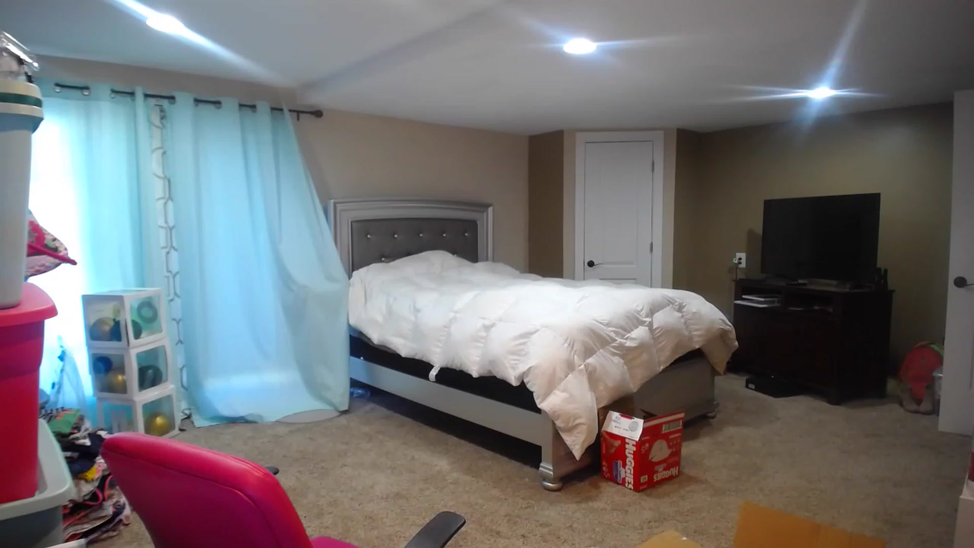 Gallery image thumbnail from AshlynnStorm's myfreecams stream on, 03/15/2023, 19:41 image 15 of 20