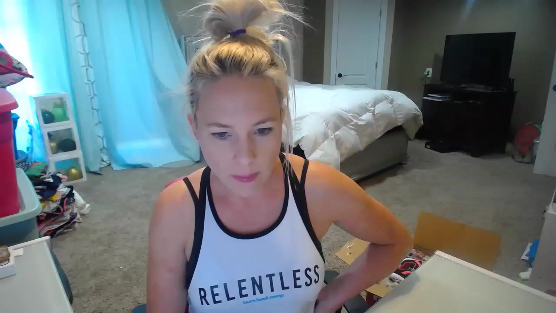 Gallery image thumbnail from AshlynnStorm's myfreecams stream on, 03/15/2023, 19:41 image 18 of 20