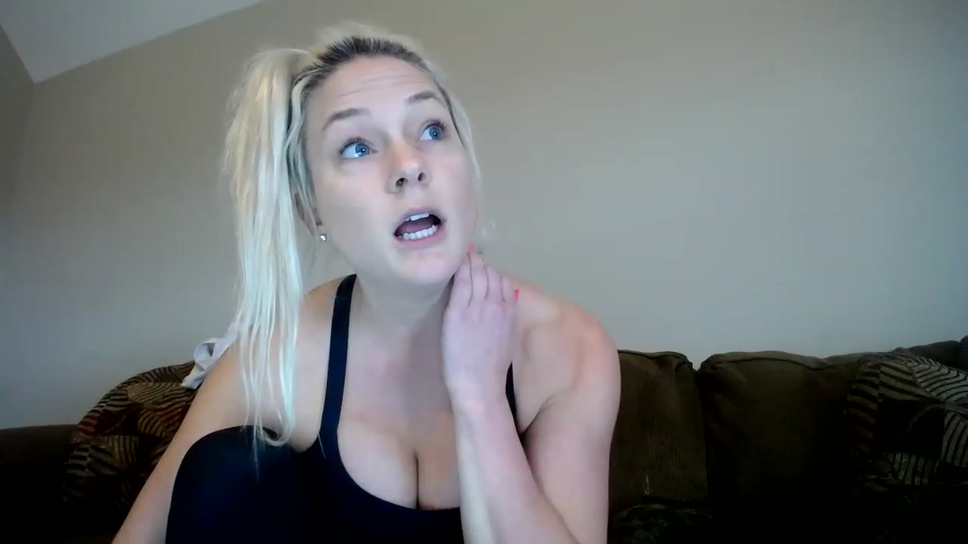 Gallery image thumbnail from AshlynnStorm's myfreecams stream on, 03/24/2023, 19:42 image 18 of 20