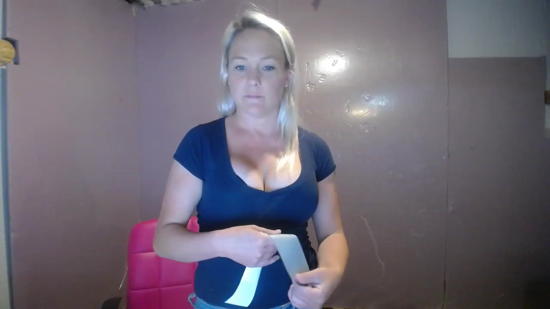 Gallery image thumbnail from AshlynnStorm's myfreecams stream on, 04/27/2023, 19:32 image 2 of 20