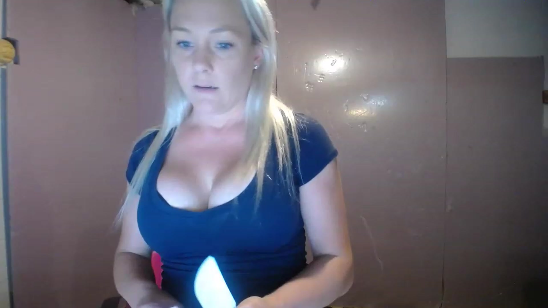 Gallery image thumbnail from AshlynnStorm's myfreecams stream on, 04/27/2023, 19:32 image 5 of 20